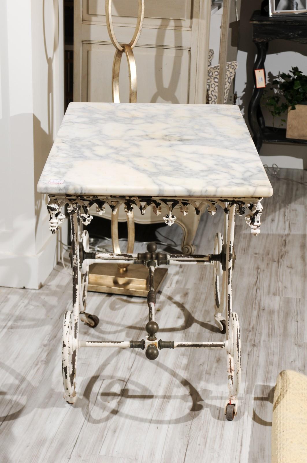 French 1920s White Painted Iron Pastry Table with Marble Top and Brass Accents 3