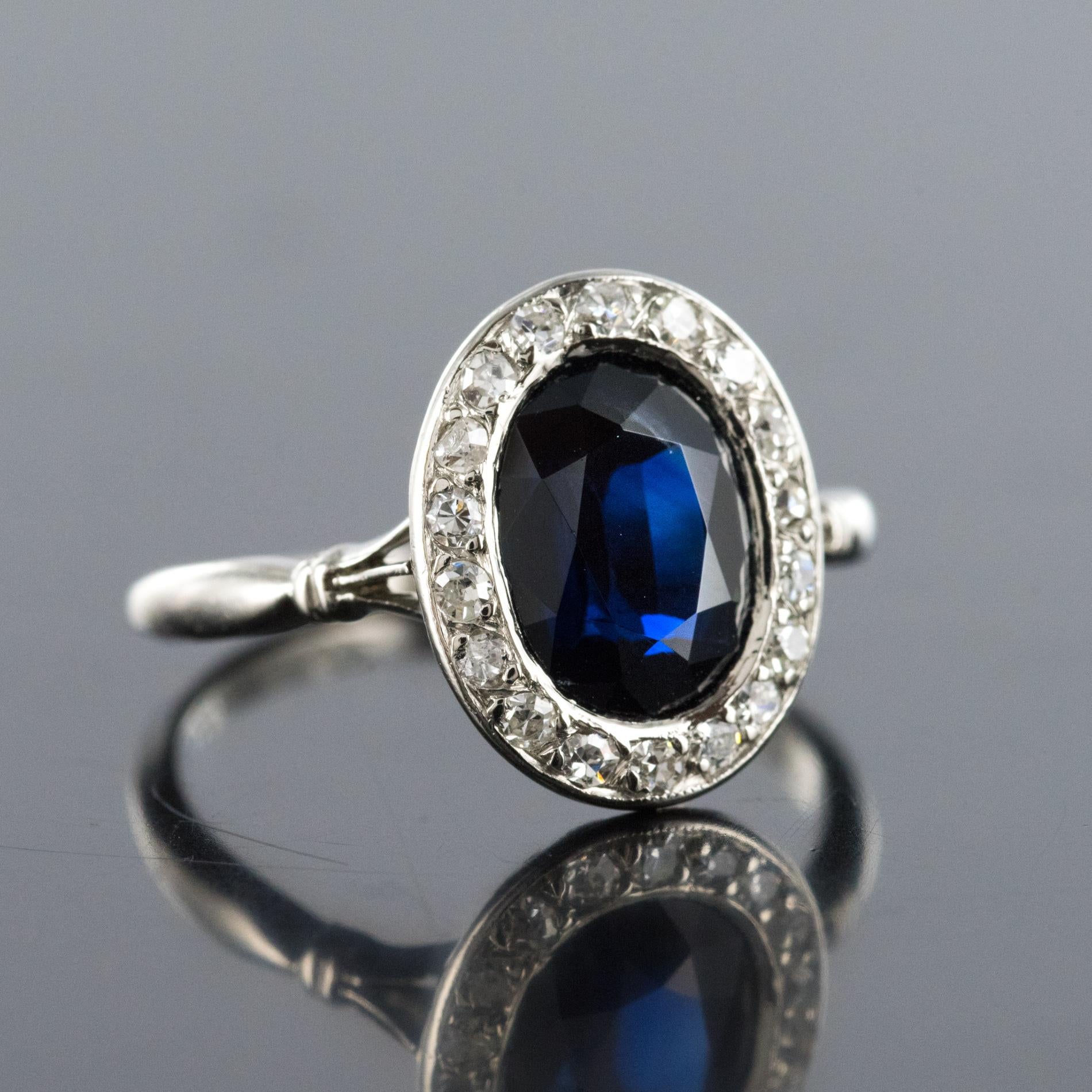 Women's French 1925 Art Deco Sapphire Diamonds Platinum Oval Cluster Ring