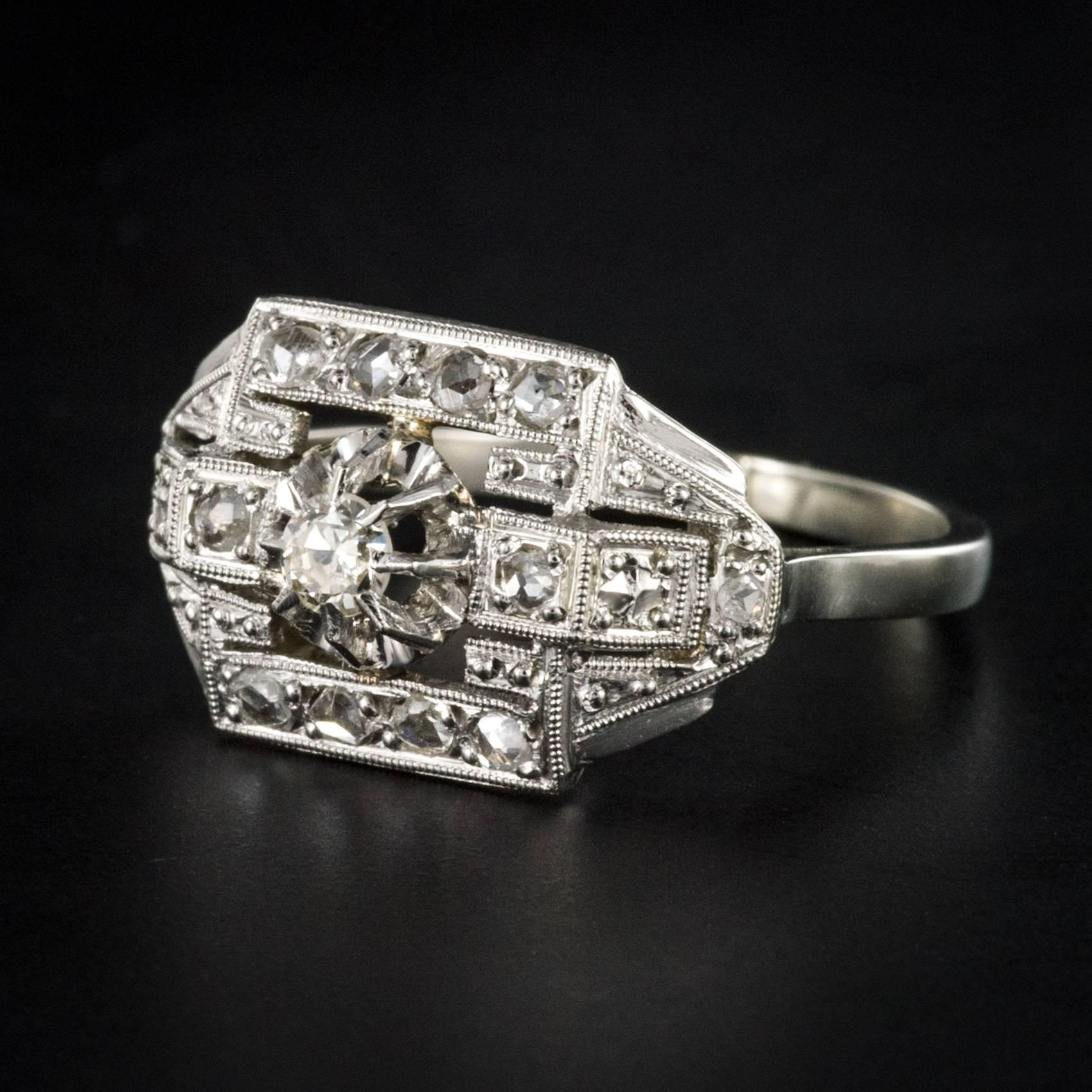 French 1925 Platinum 18 Karat White Gold Diamond Art Deco Ring 2