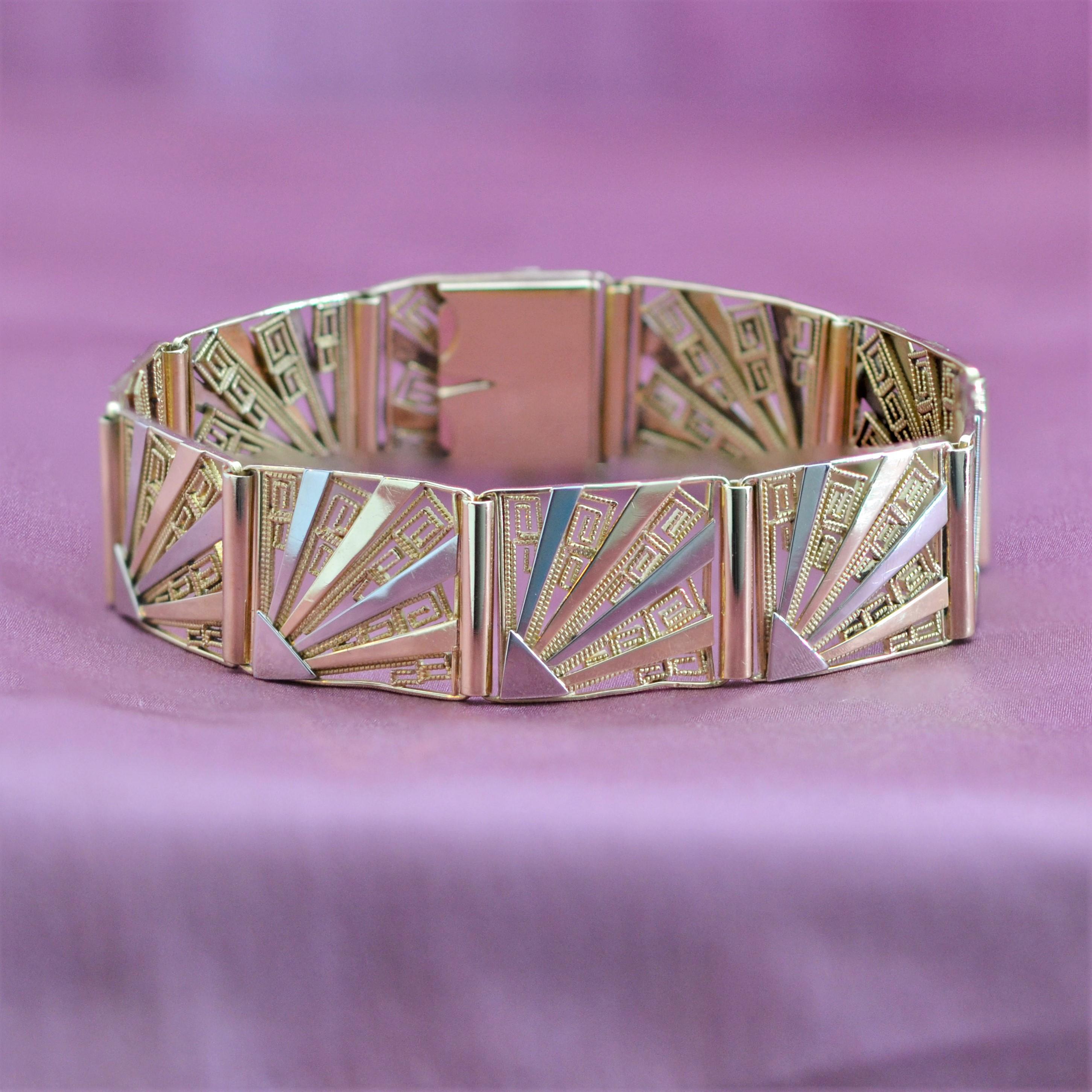 French 1925s 18 Karat Yellow White Gold Art Deco Bracelet In Good Condition For Sale In Poitiers, FR