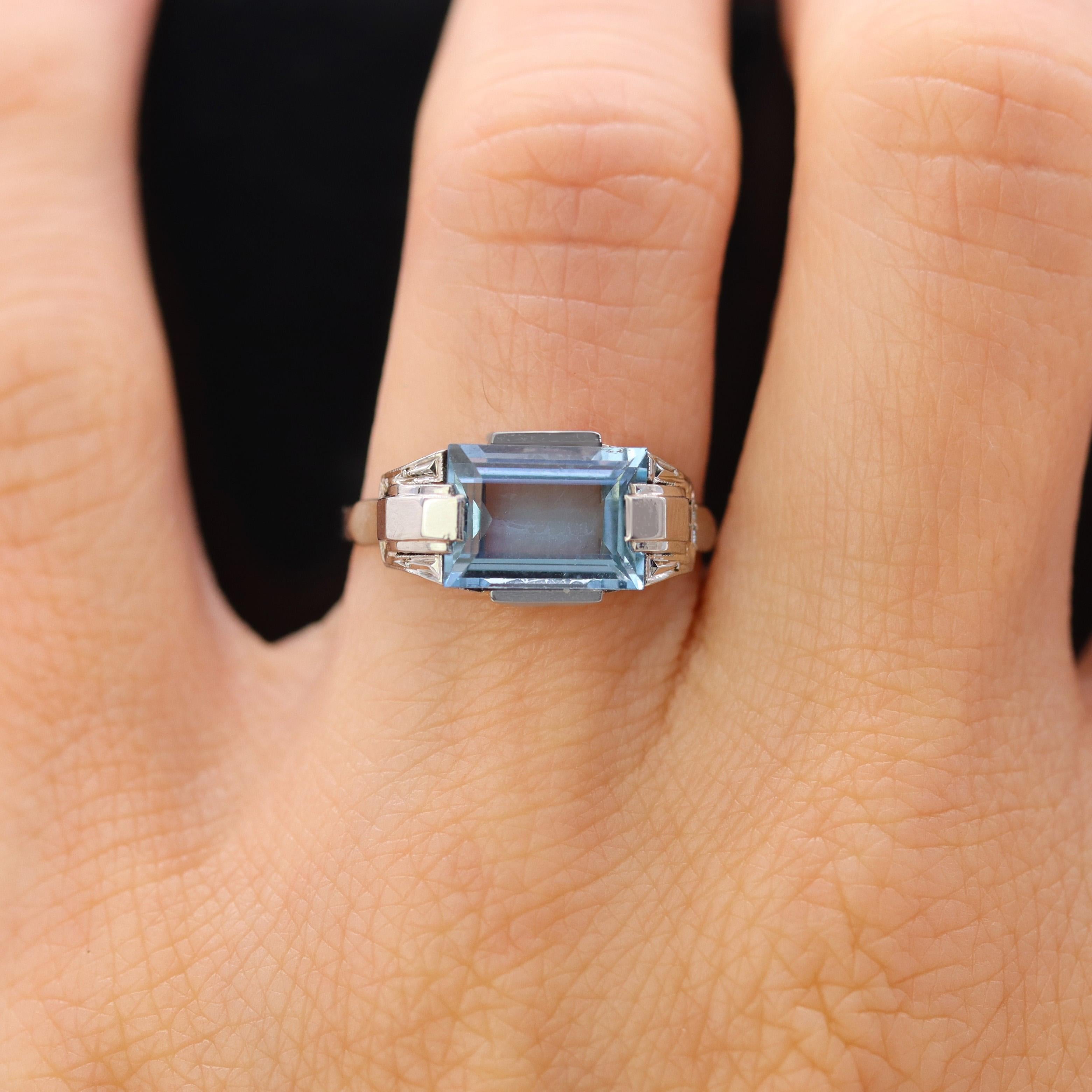 Anello francese Art Déco del 1925 con acquamarina in oro bianco 18 carati in vendita 8