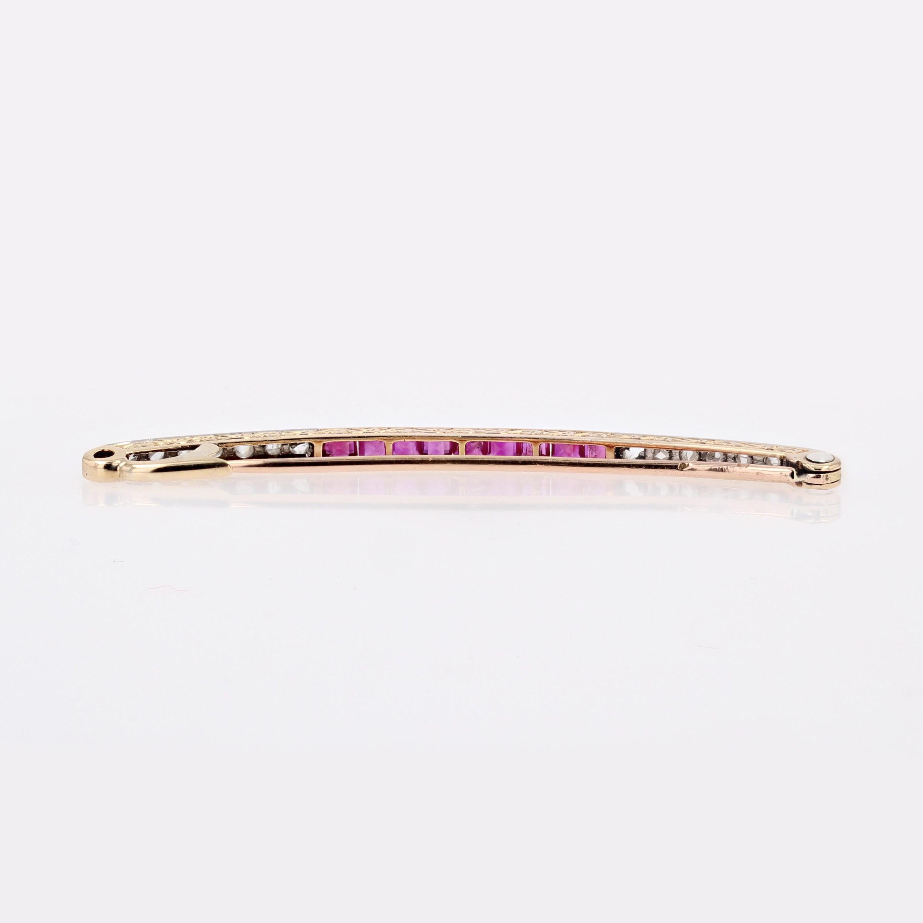 French 1925s Art Deco Diamonds 18 Karat Yellow Gold Line Brooch For Sale 11