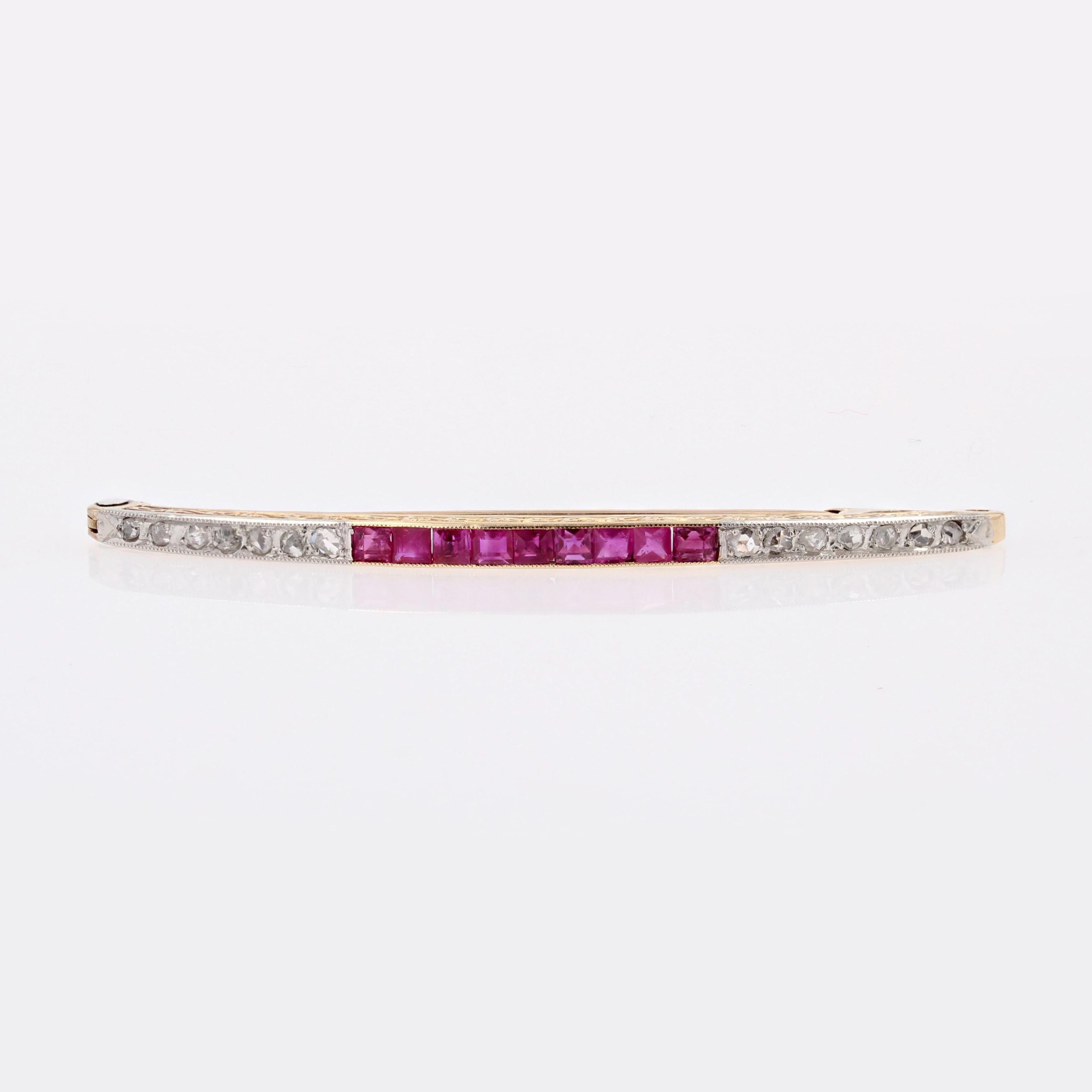 French 1925s Art Deco Diamonds 18 Karat Yellow Gold Line Brooch For Sale 8