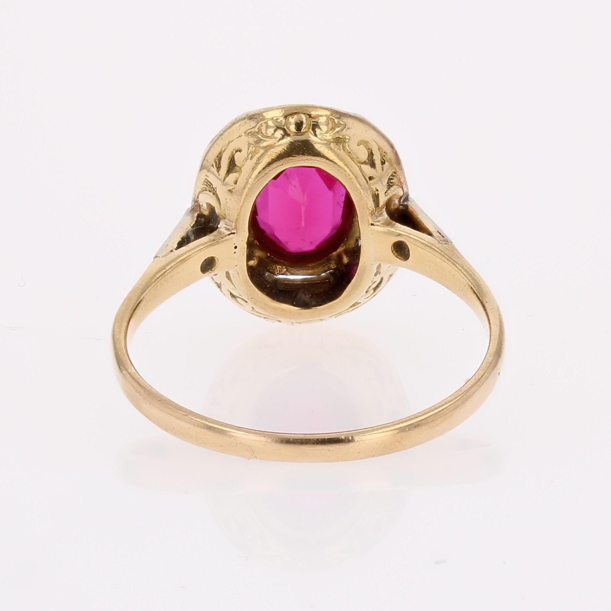 French 1925s Art Deco Diamonds Verneuil Ruby 18 Karat Yellow Gold Ring in vendita 3