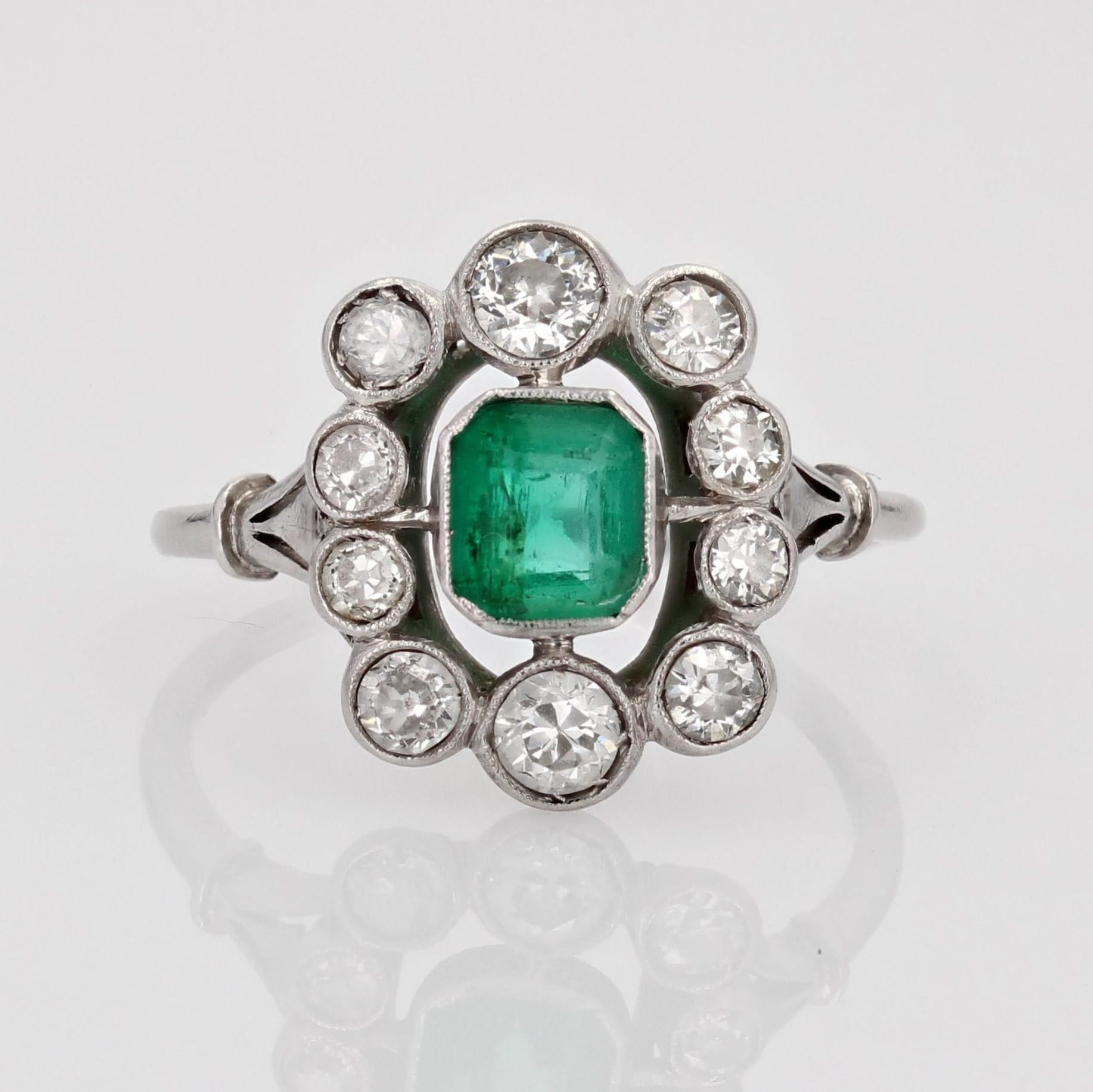 French 1925s Art Deco Emerald Diamonds Platinum Daisy Ring For Sale 12