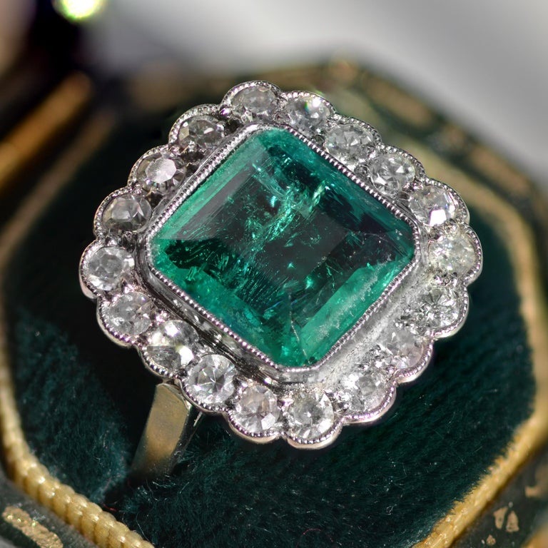 French 1925s Art Deco Insignificant Colombian Emerald Diamond Platinum Ring For Sale 8