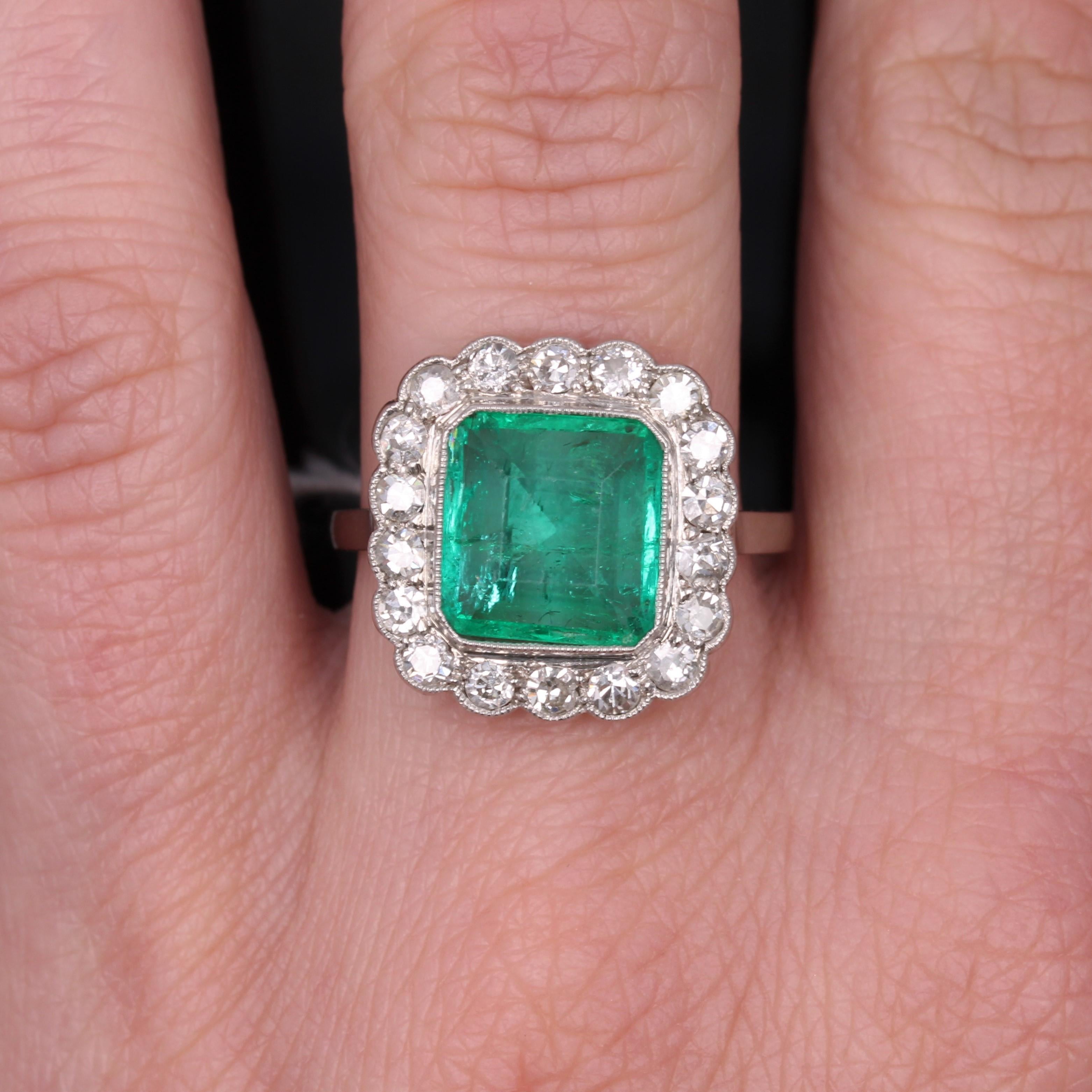 French 1925s Art Deco Insignificant Colombian Emerald Diamond Platinum Ring For Sale 11