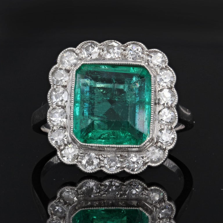 Emerald Cut French 1925s Art Deco Insignificant Colombian Emerald Diamond Platinum Ring For Sale