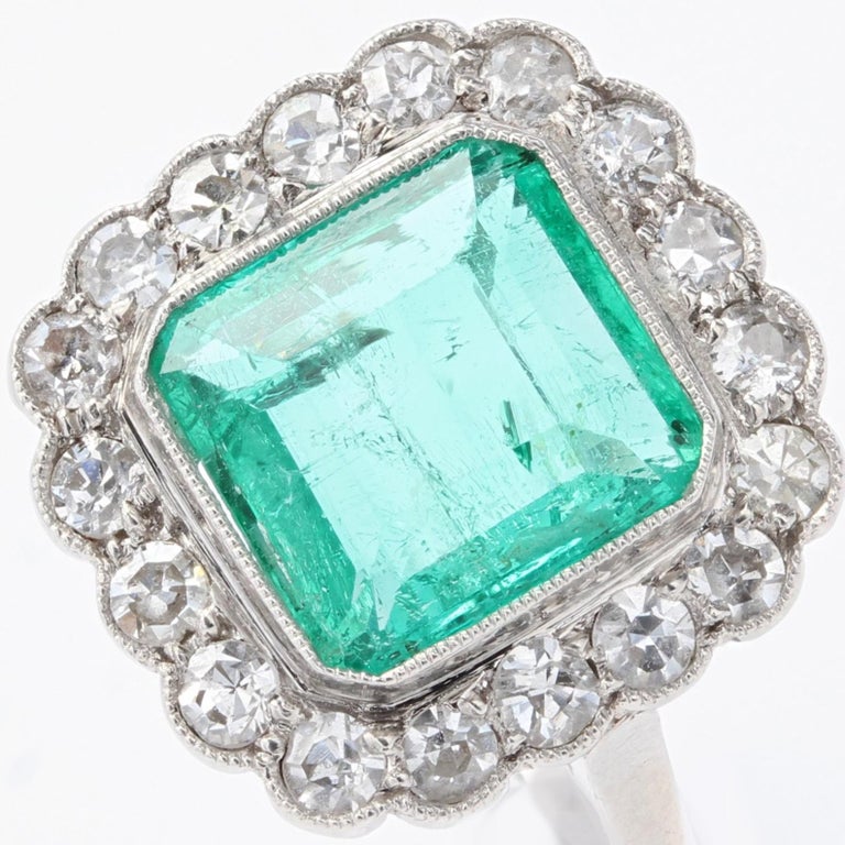French 1925s Art Deco Insignificant Colombian Emerald Diamond Platinum Ring For Sale 3