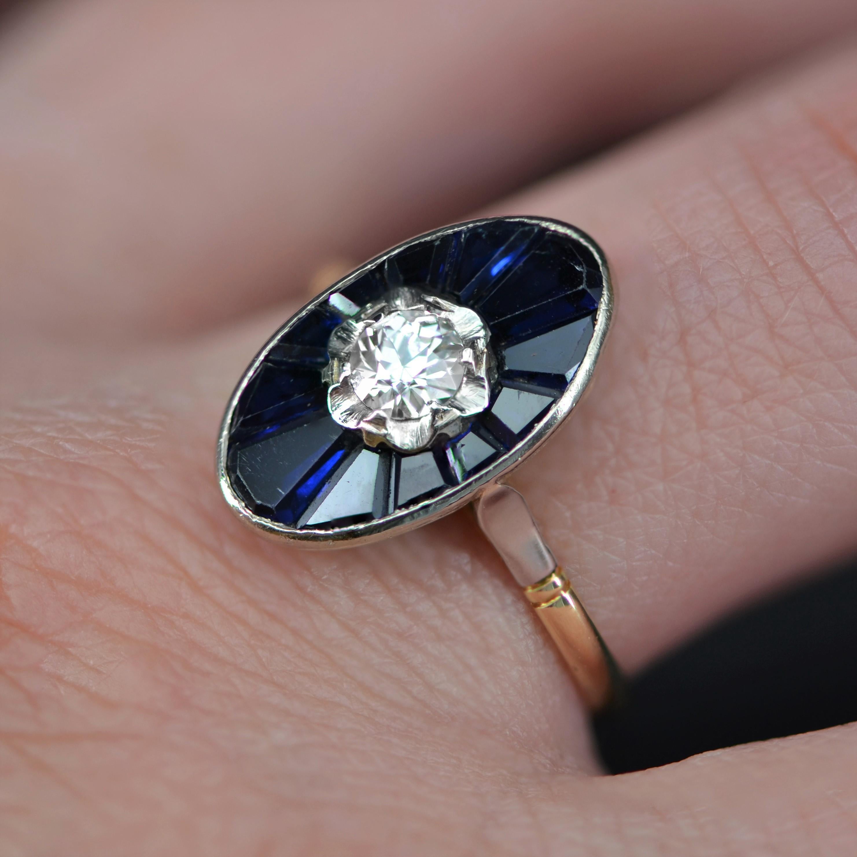 Bague Art déco française en forme de bouchon en or jaune 18 carats avec saphirs et diamants, années 1925 en vente 5