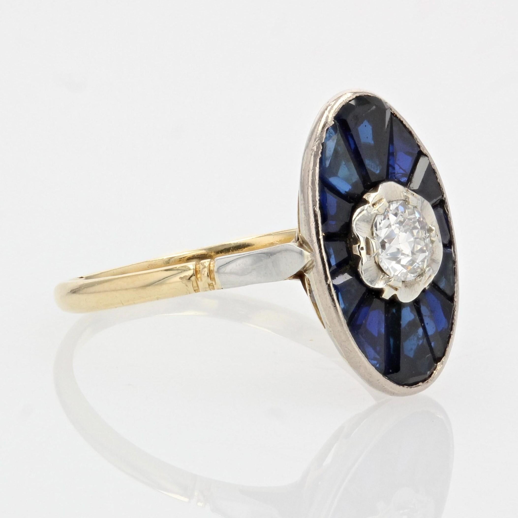 French 1925s Art Deco Sapphire Diamond 18 Karat Yellow Gold Shuttle Shape Ring For Sale 3