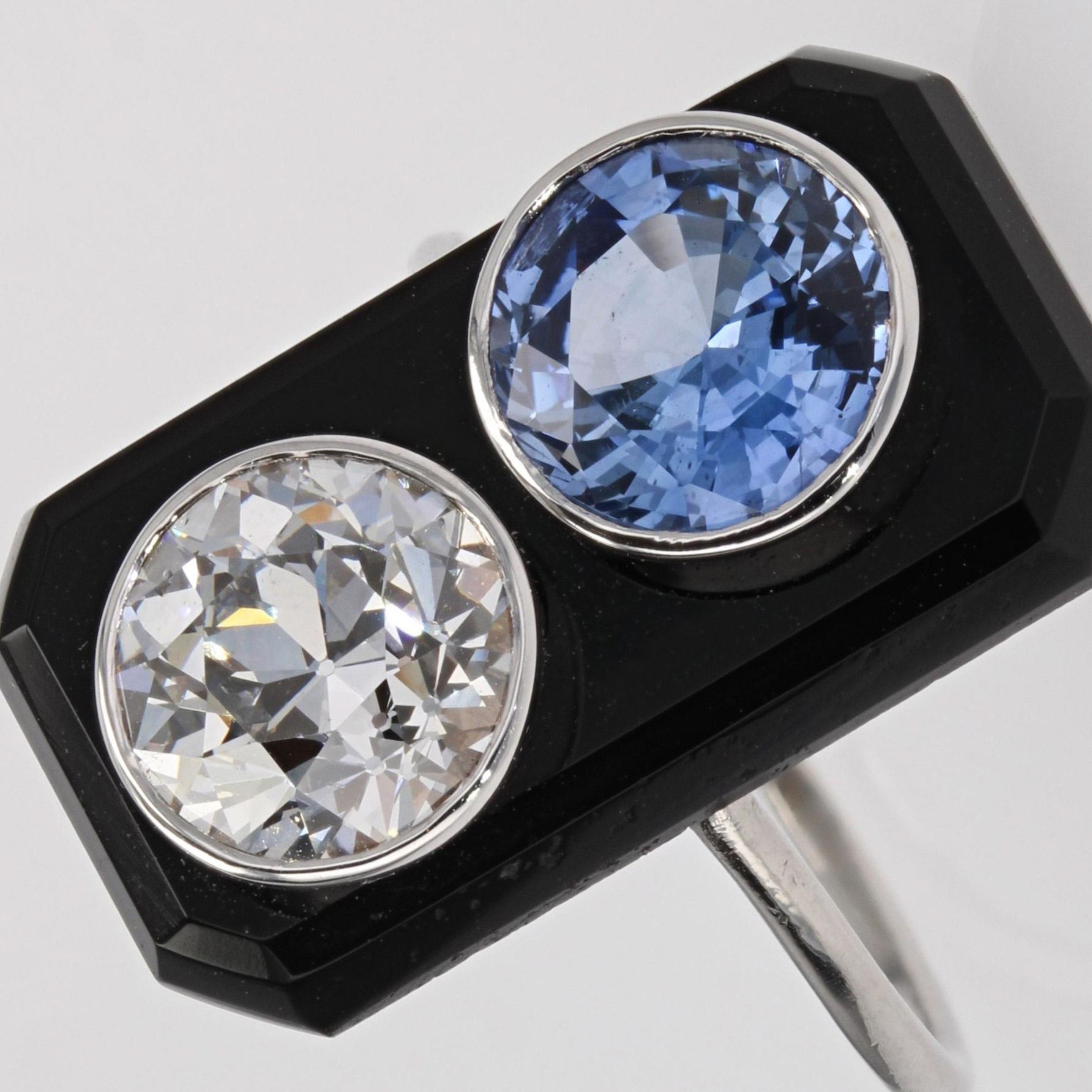 French 1925s Art Deco Sapphire Diamond Onyx Platinum Ring For Sale 5