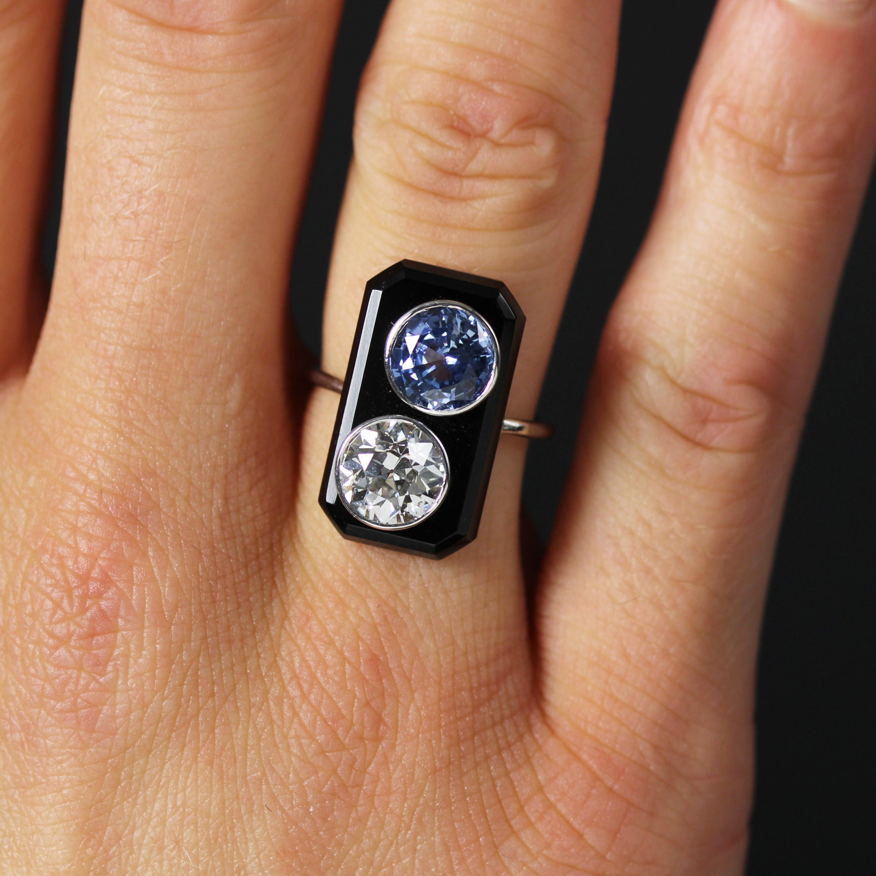 French 1925s Art Deco Sapphire Diamond Onyx Platinum Ring For Sale 8