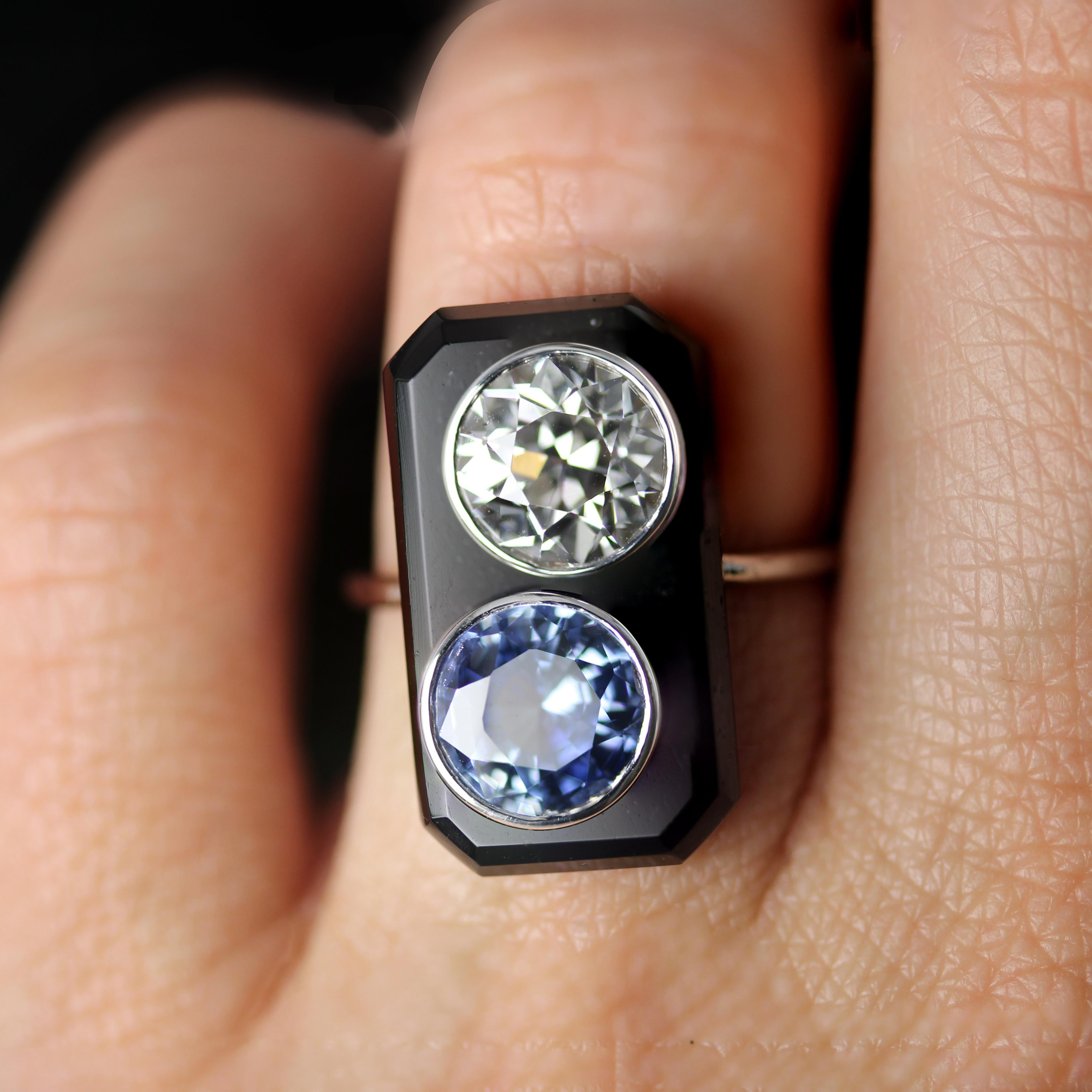 French 1925s Art Deco Sapphire Diamond Onyx Platinum Ring For Sale 1