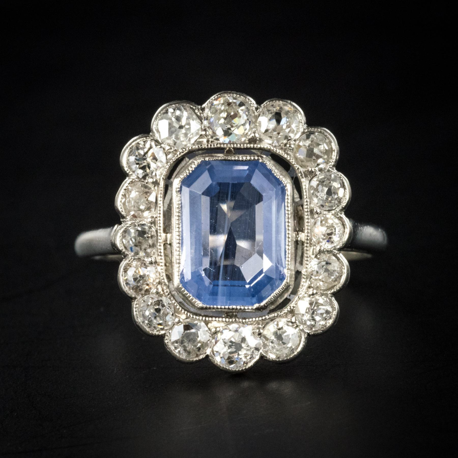French 1925s Art Deco Sapphire Diamond Platinum Cluster Ring In New Condition In Poitiers, FR