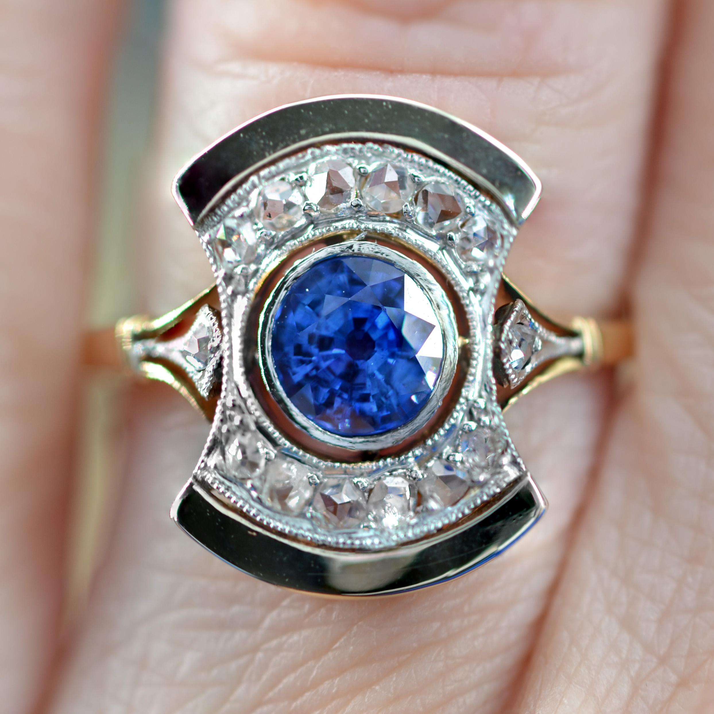 French, 1925s, Art Deco Sapphire Diamonds 18 Karat Yellow Gold Ring For Sale 11