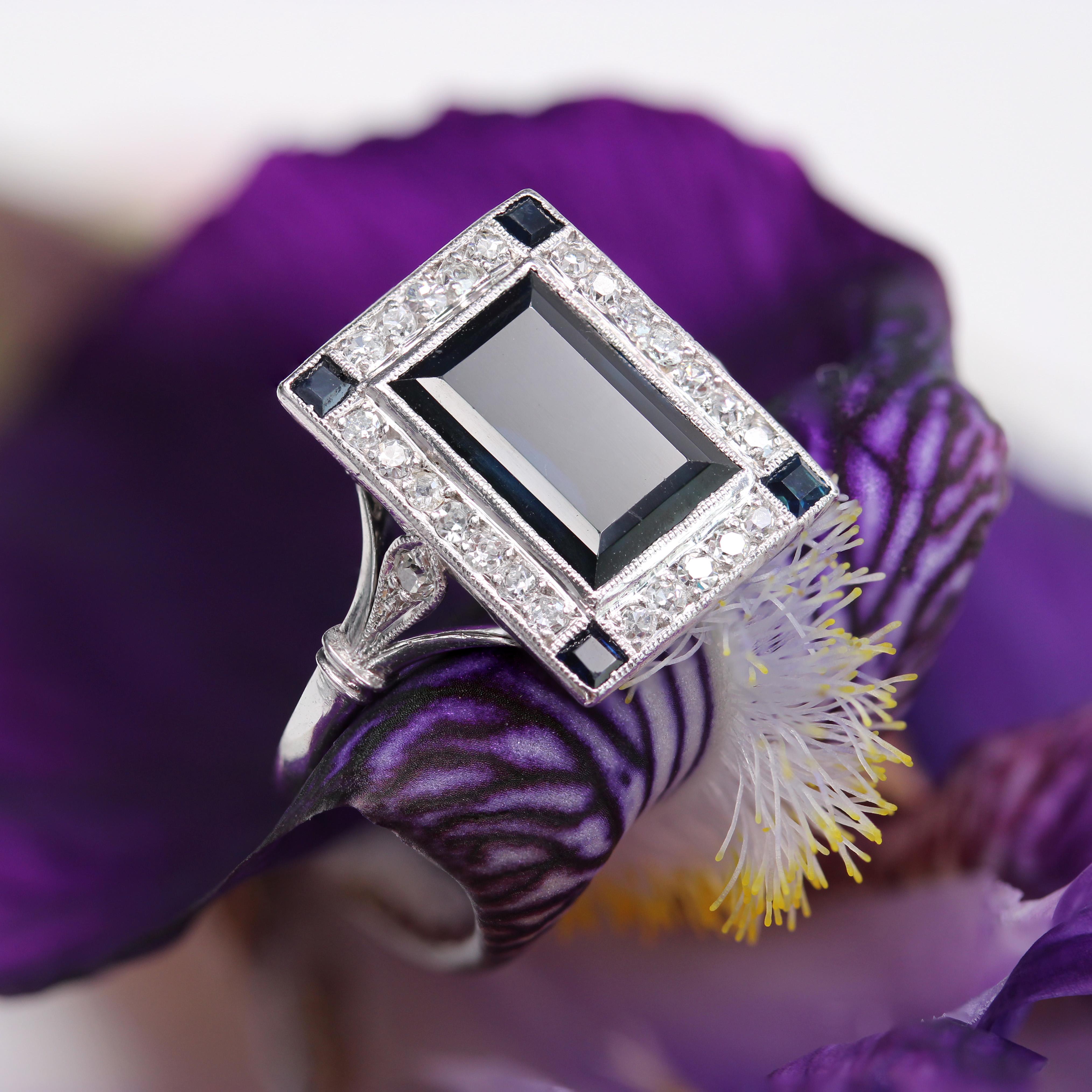 French 1925s Art Deco Sapphire Diamonds Platinum Rectangular Ring For Sale 5
