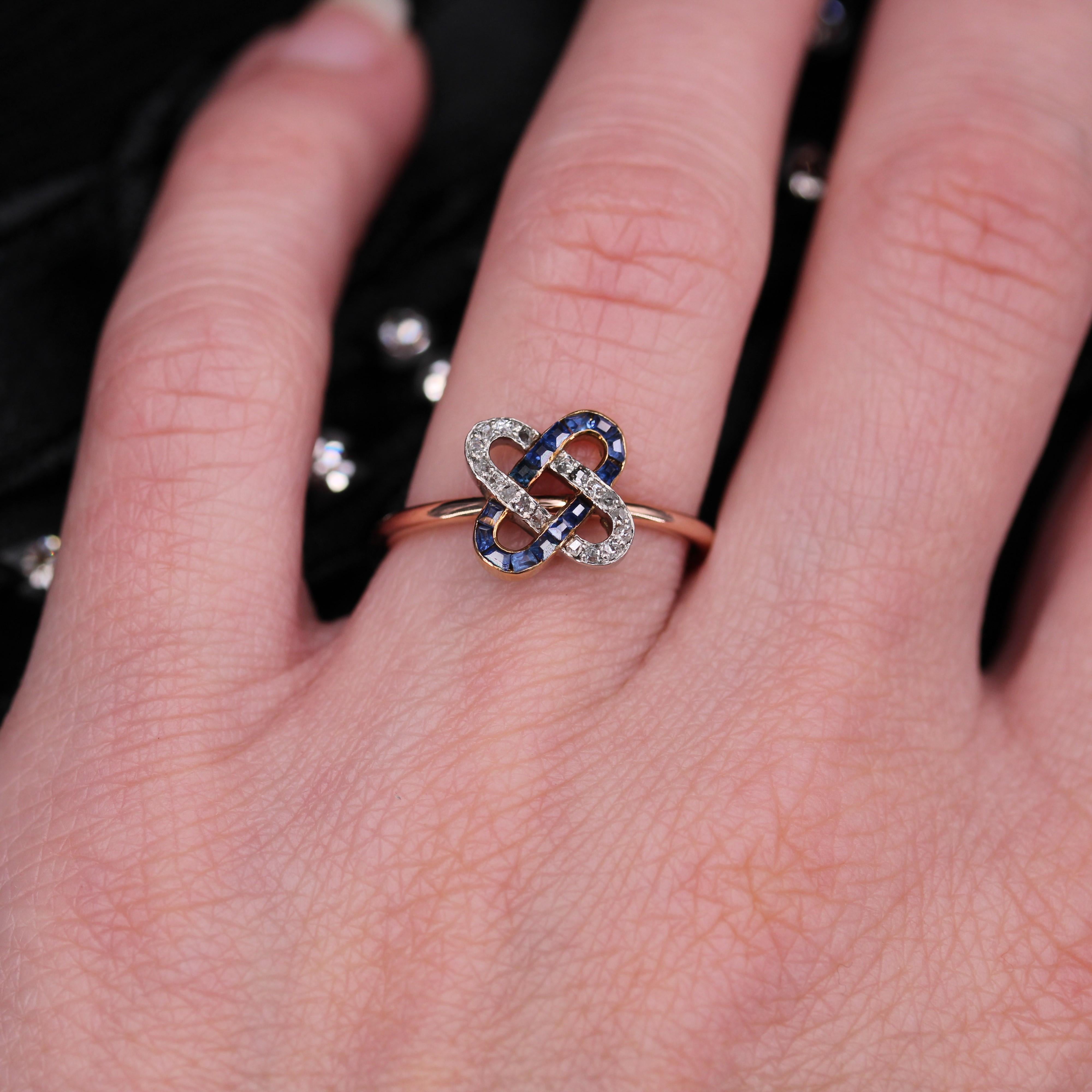 French 1925s Art Deco Sapphires Diamonds 18 Karat Rose Gold Staple Ring For Sale 8