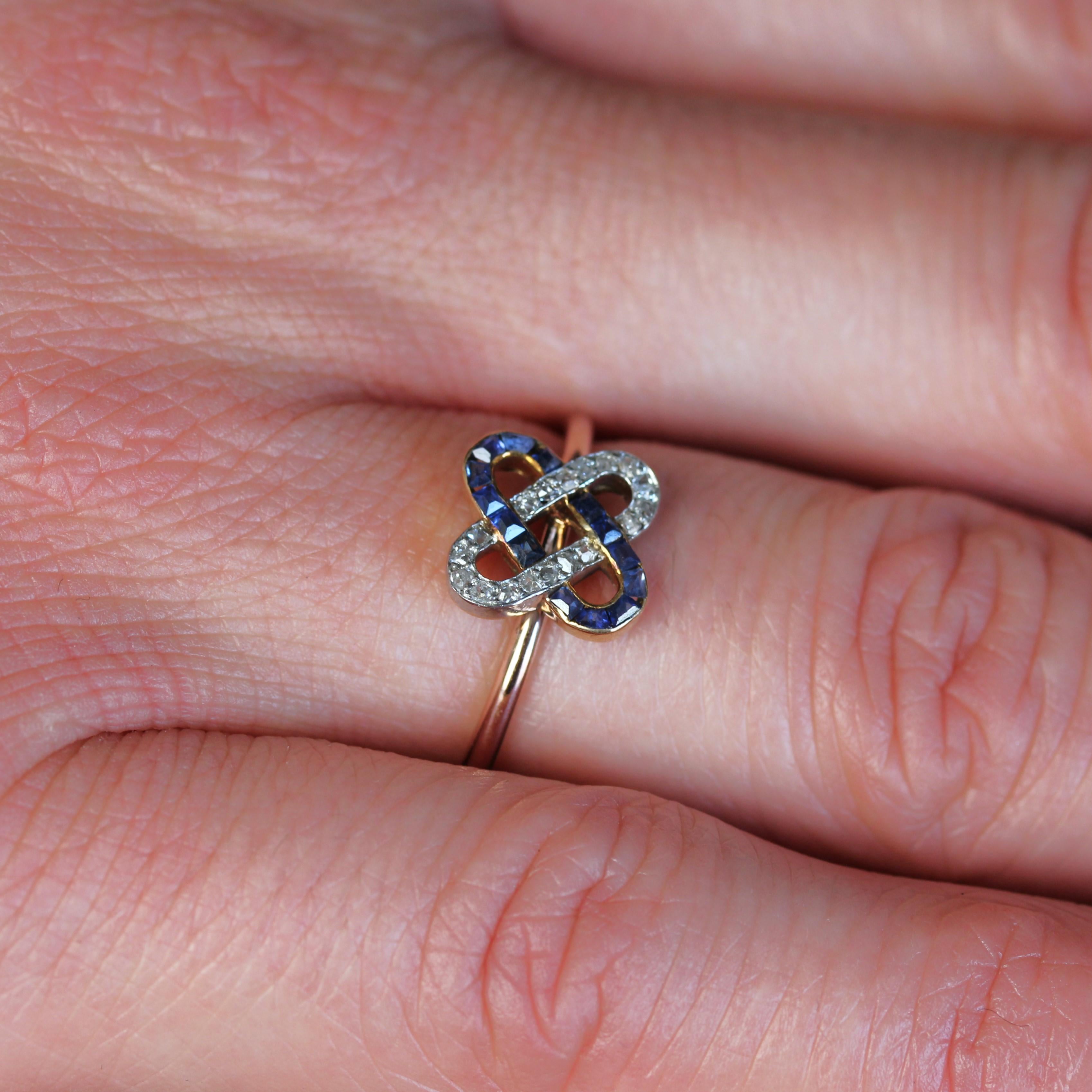 French 1925s Art Deco Sapphires Diamonds 18 Karat Rose Gold Staple Ring For Sale 9