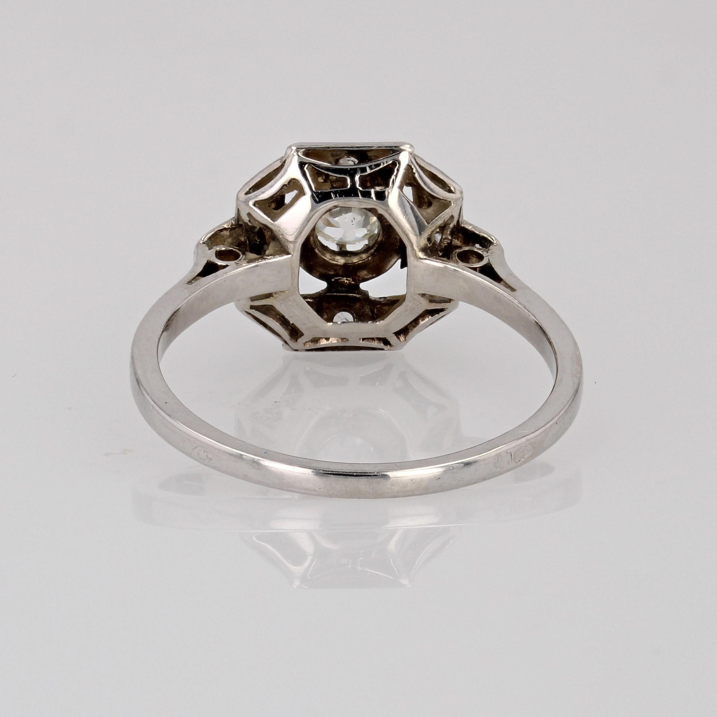 Französischer 1925er Diamanten 18 Karat Weißgold Platin Art Deco Ring im Angebot 8
