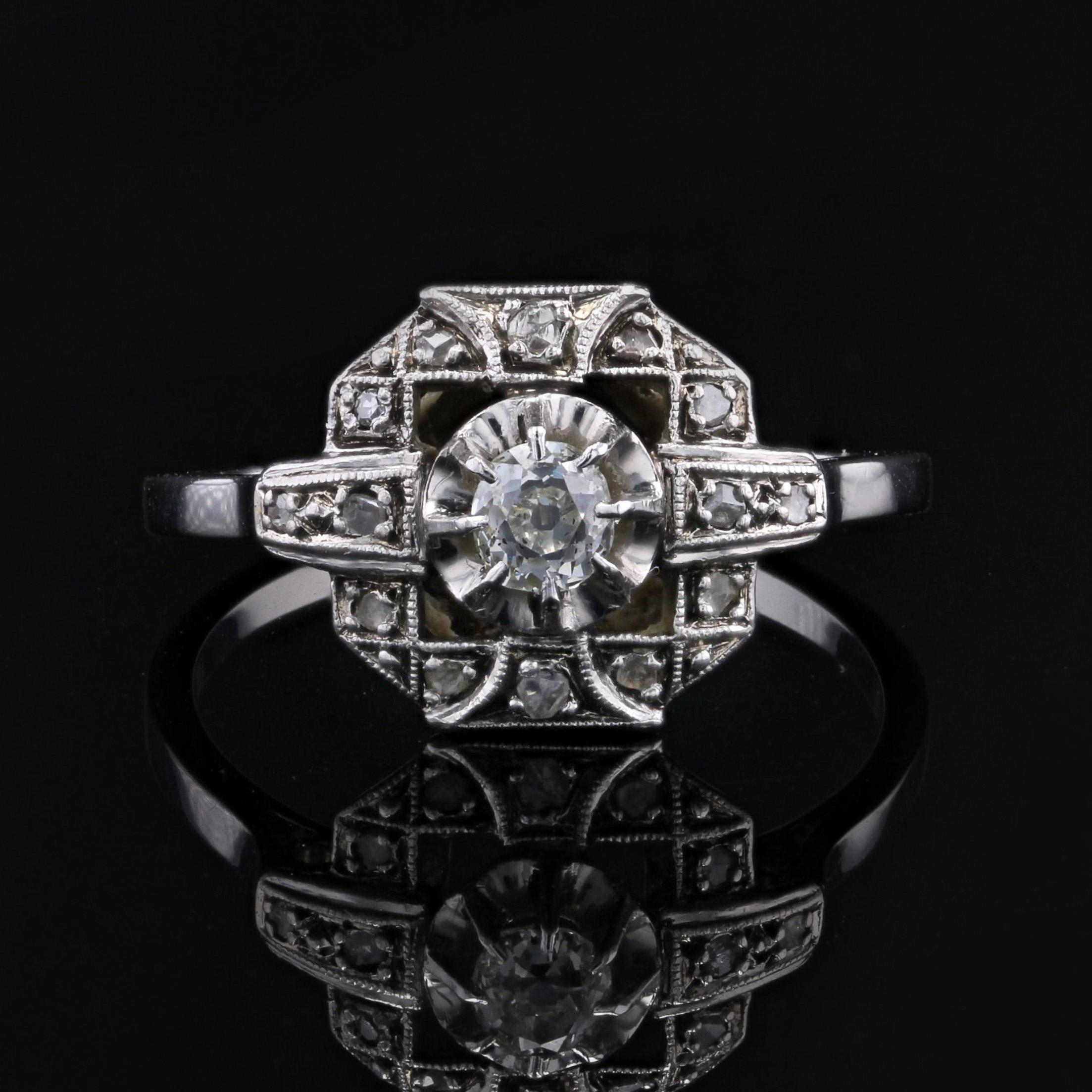 Französischer 1925er Diamanten 18 Karat Weißgold Platin Art Deco Ring im Zustand „Gut“ im Angebot in Poitiers, FR