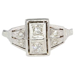 French 1925 Diamonds 18 Karat White Gold Platinum Art Deco Ring
