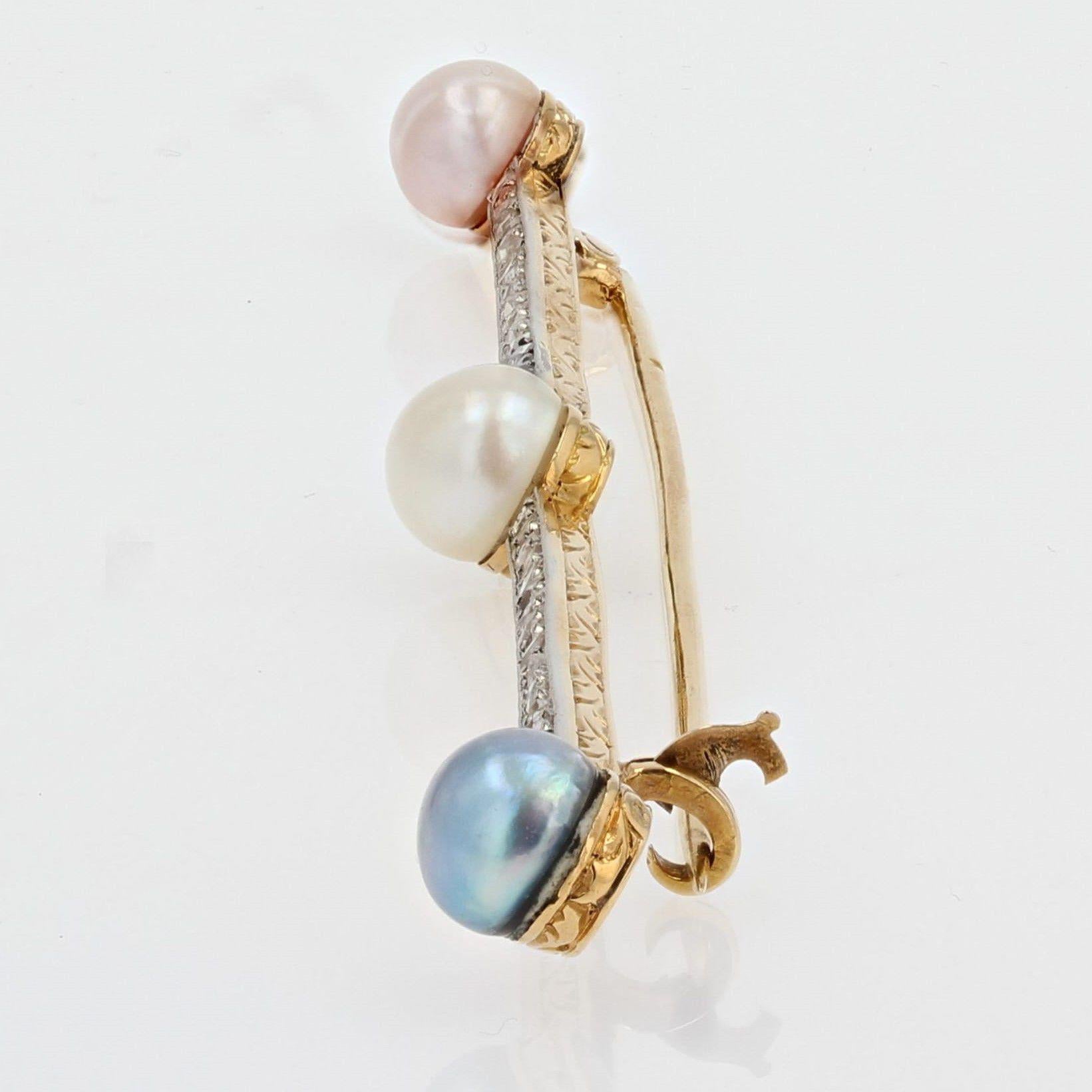 French 1925 Mabé Cultured Pearl Diamonds 18 Karat Yellow Gold Platinum Brooch For Sale 3