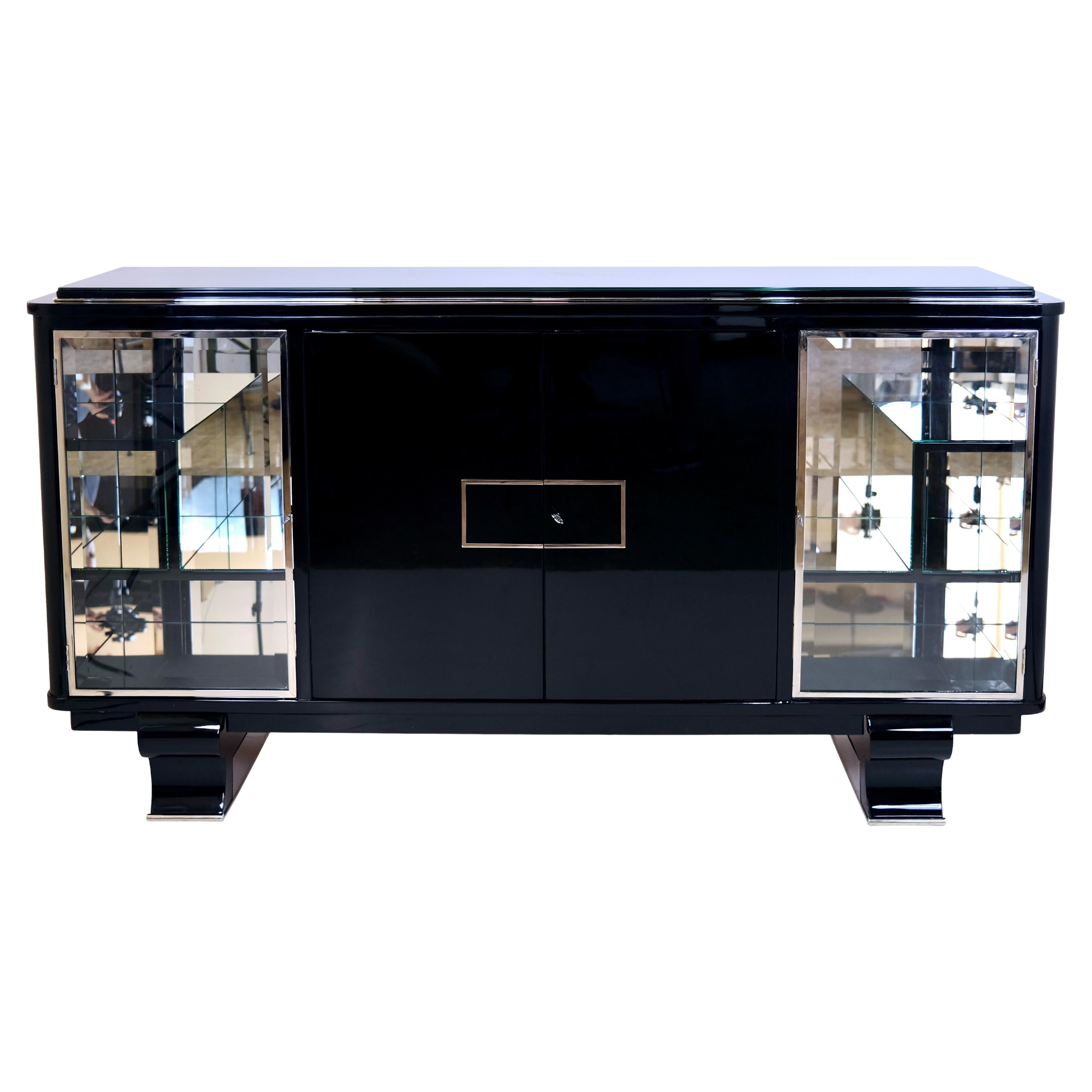 French 1930/40's Art Deco Sideboard in Black Lacquer with Mirrored Compartments