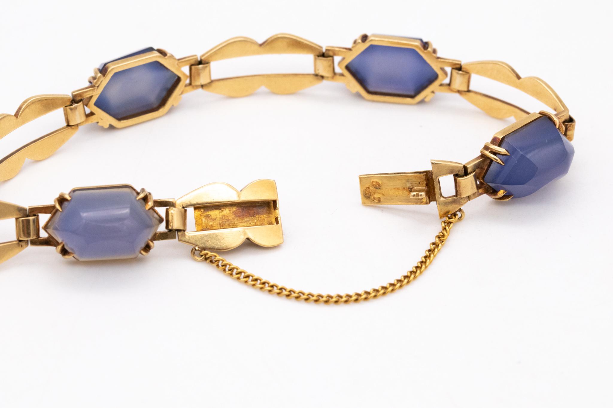 French 1930 Art Deco Bracelet In 18Kt Yellow Gold With 35 Cts Of Blue Chalcedony 1