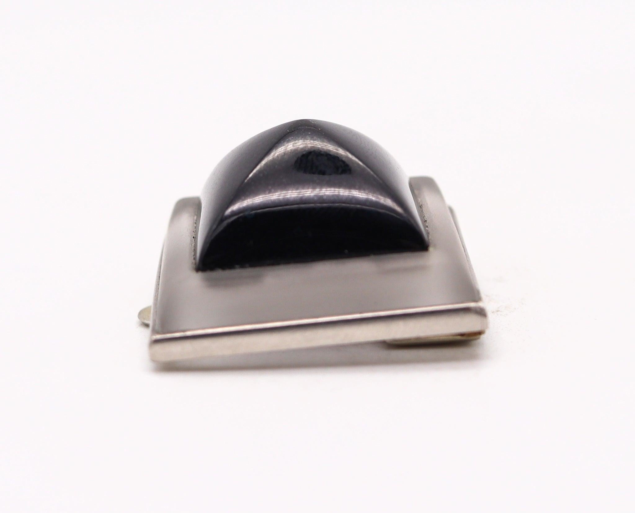 FRENCH 1930 Paris Art Deco Pyramid Rock Quartz Clip Platinum 18Kt Gold With Onyx For Sale 1