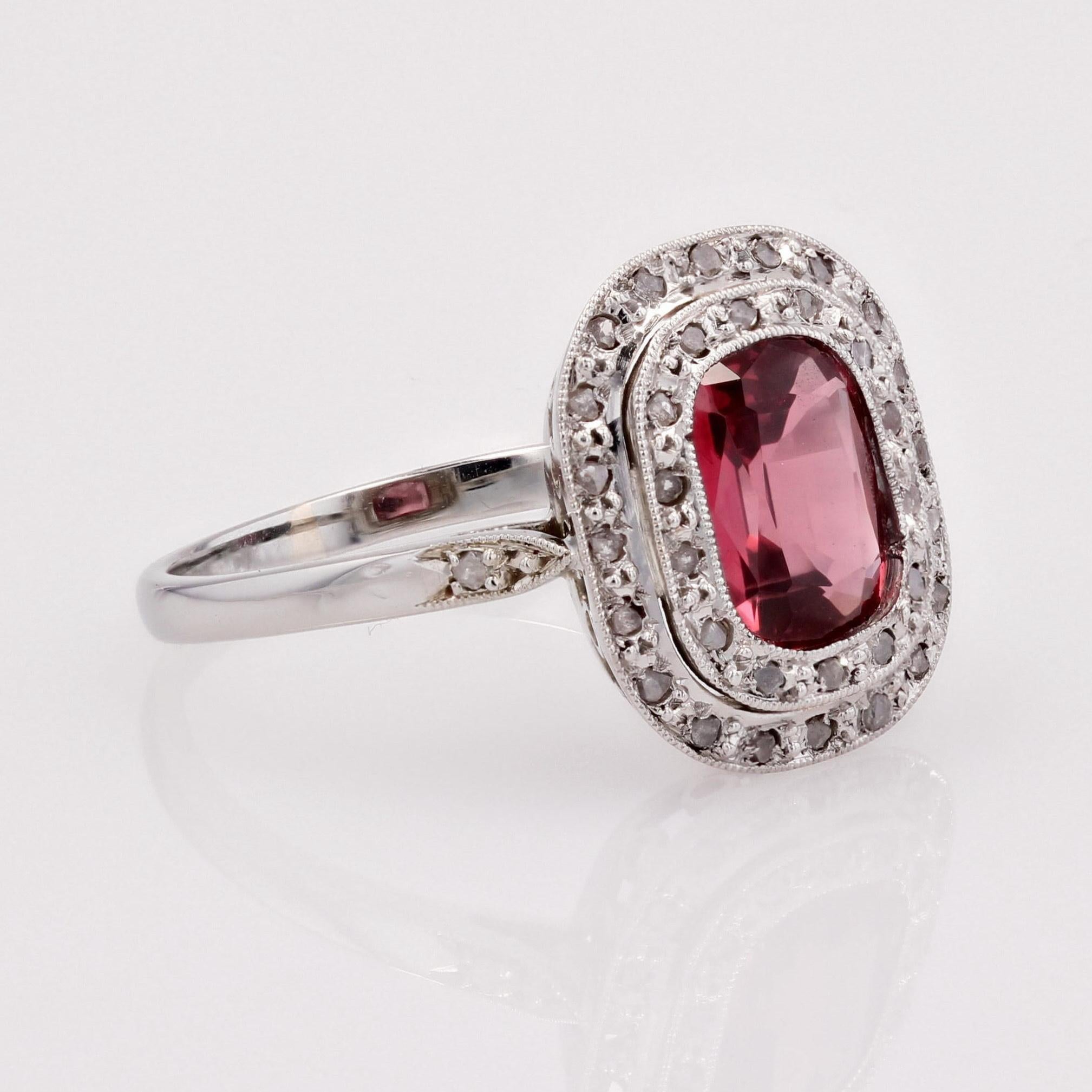 French 1930s 1.20 Carat Red Spinel Diamonds 18 Karat White Gold Ring For Sale 5