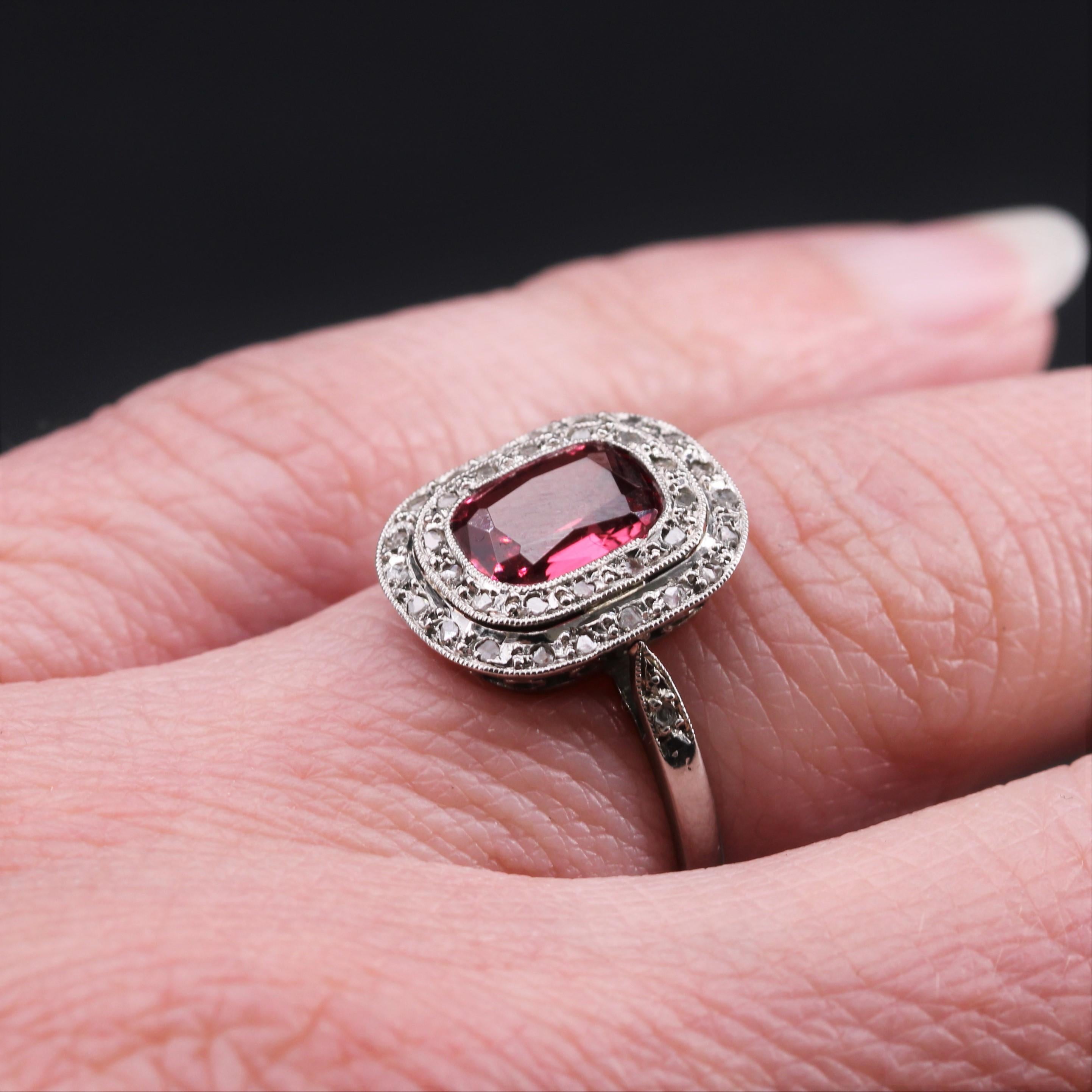 French 1930s 1.20 Carat Red Spinel Diamonds 18 Karat White Gold Ring For Sale 6