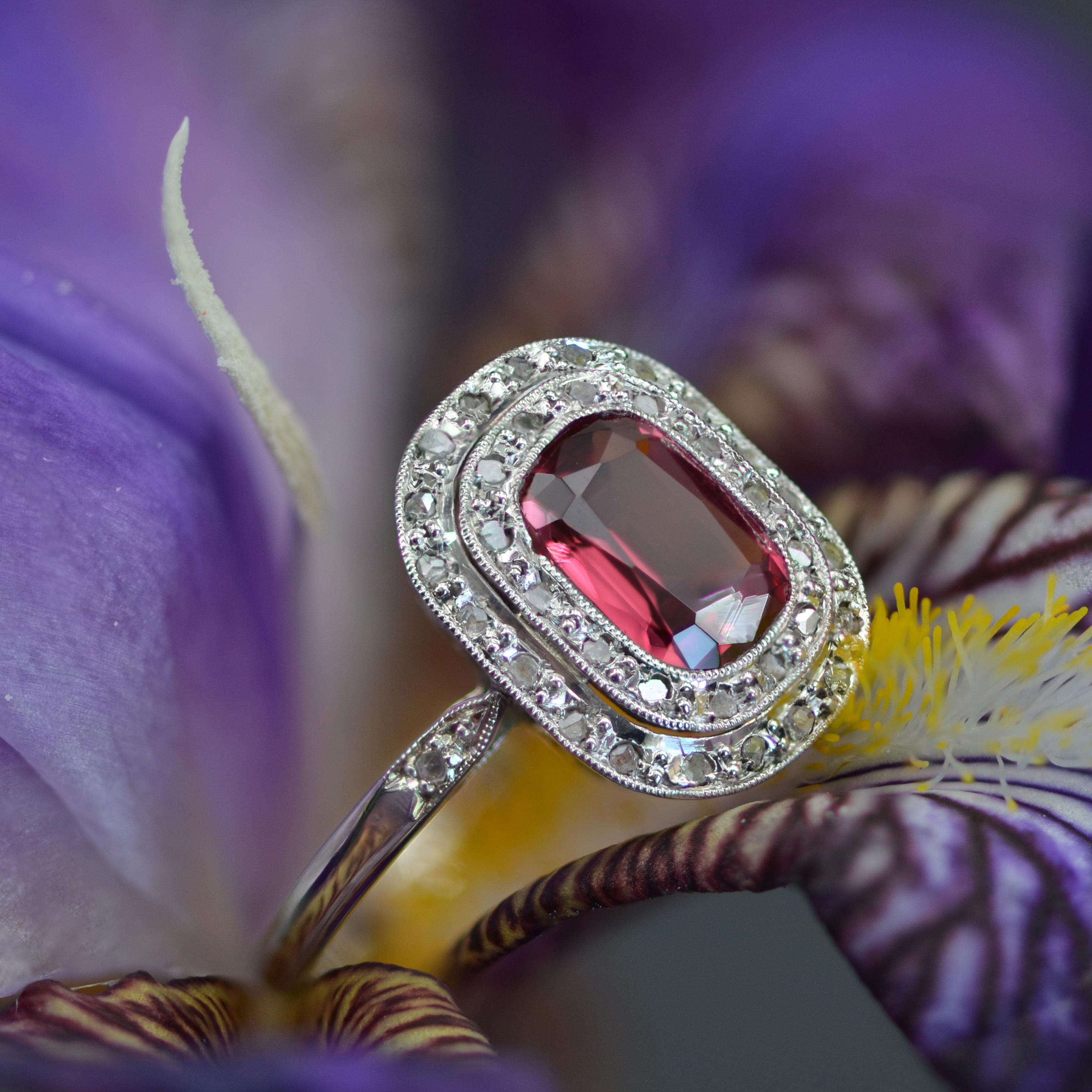 French 1930s 1.20 Carat Red Spinel Diamonds 18 Karat White Gold Ring For Sale 7