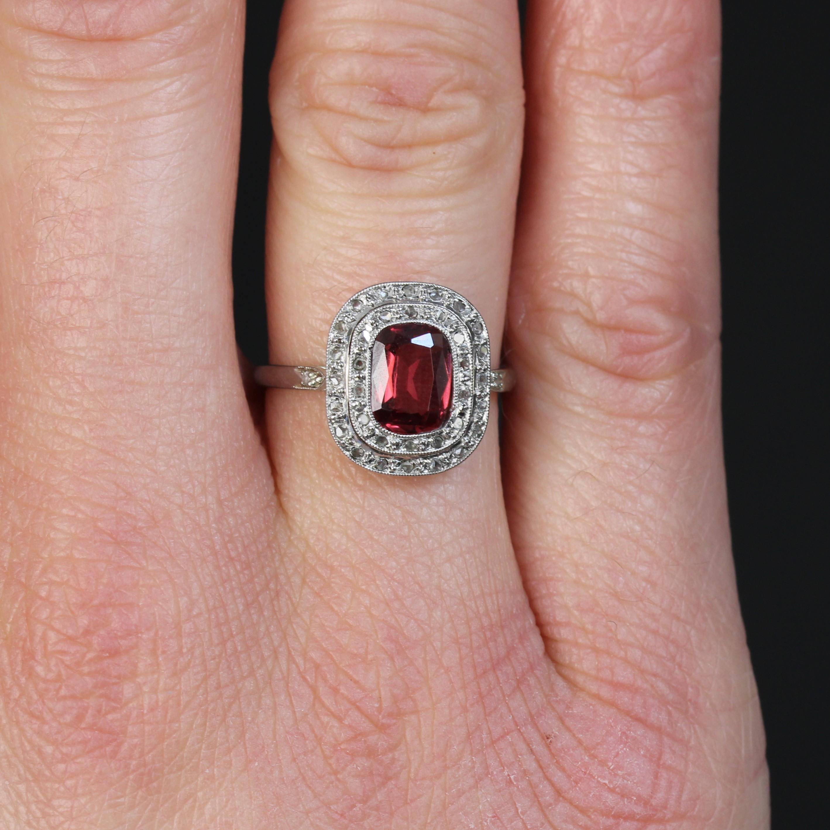 Women's French 1930s 1.20 Carat Red Spinel Diamonds 18 Karat White Gold Ring For Sale