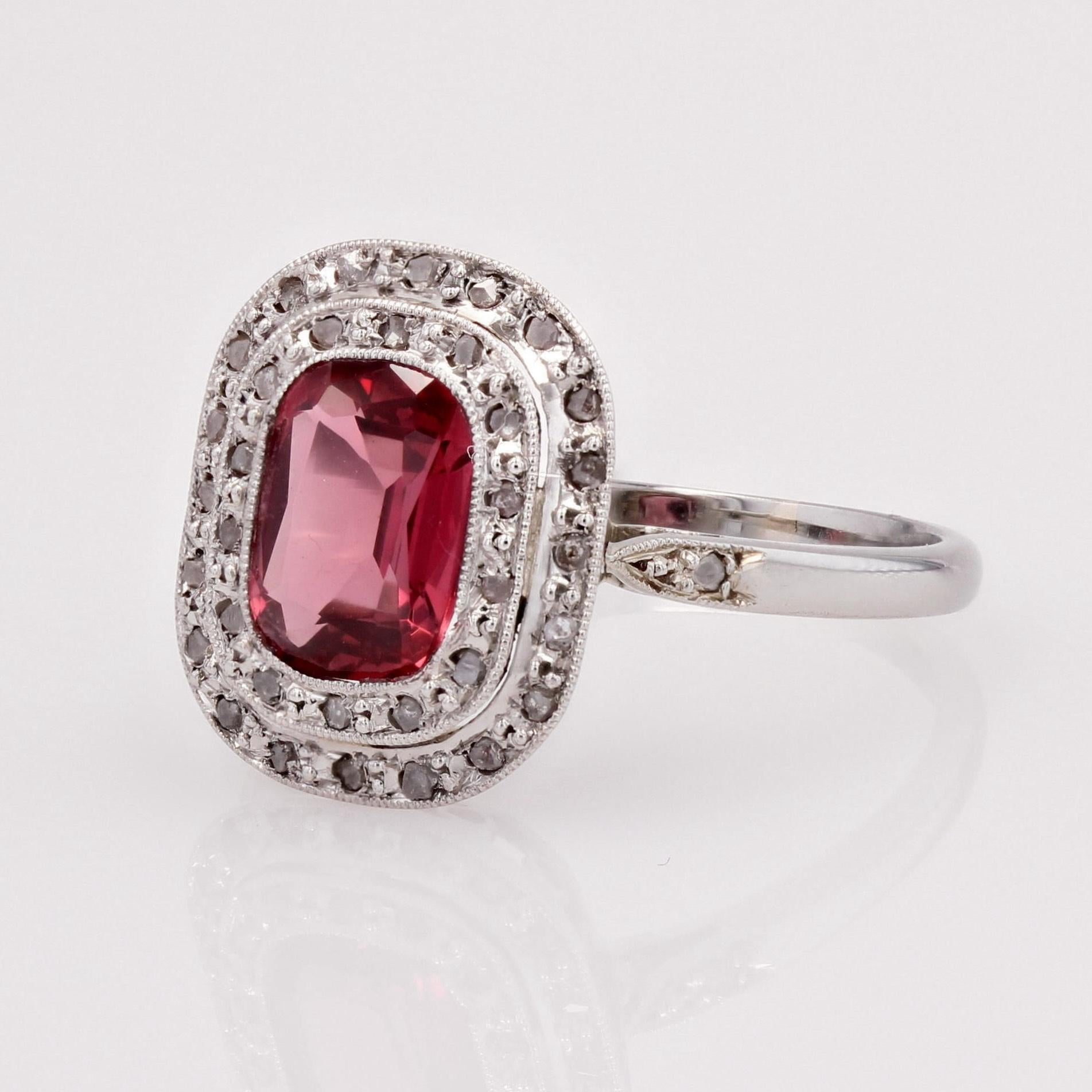 French 1930s 1.20 Carat Red Spinel Diamonds 18 Karat White Gold Ring For Sale 2