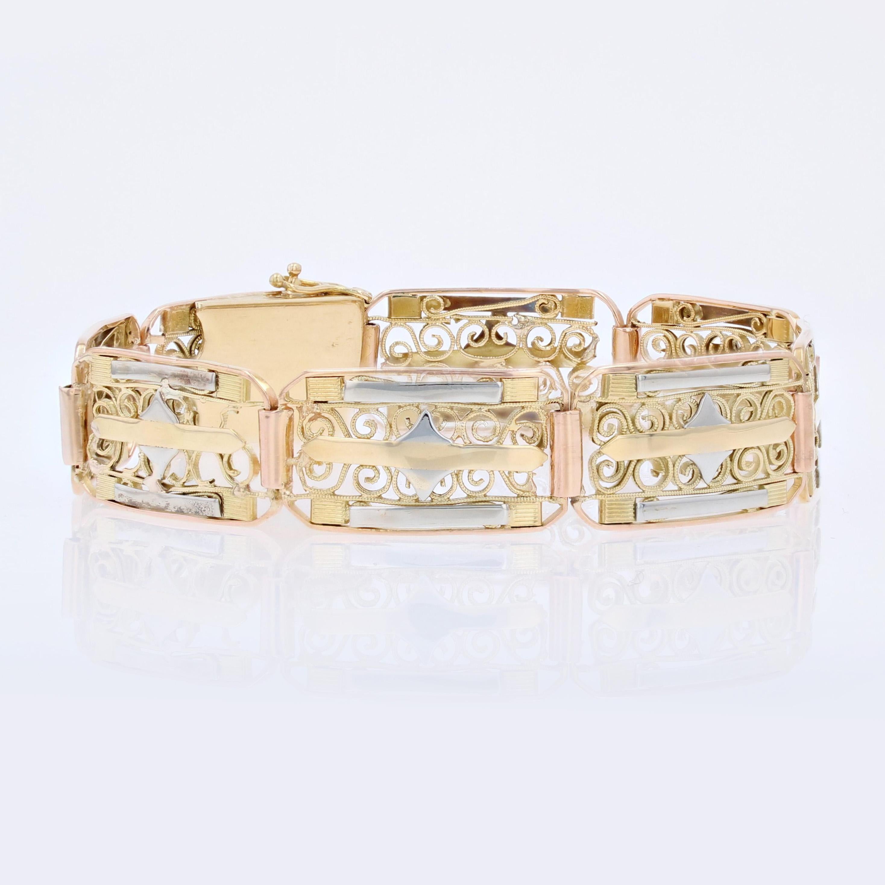 Bracelet Art déco français des années 1930 en or jaune et blanc 18 carats avec roses Pour femmes en vente