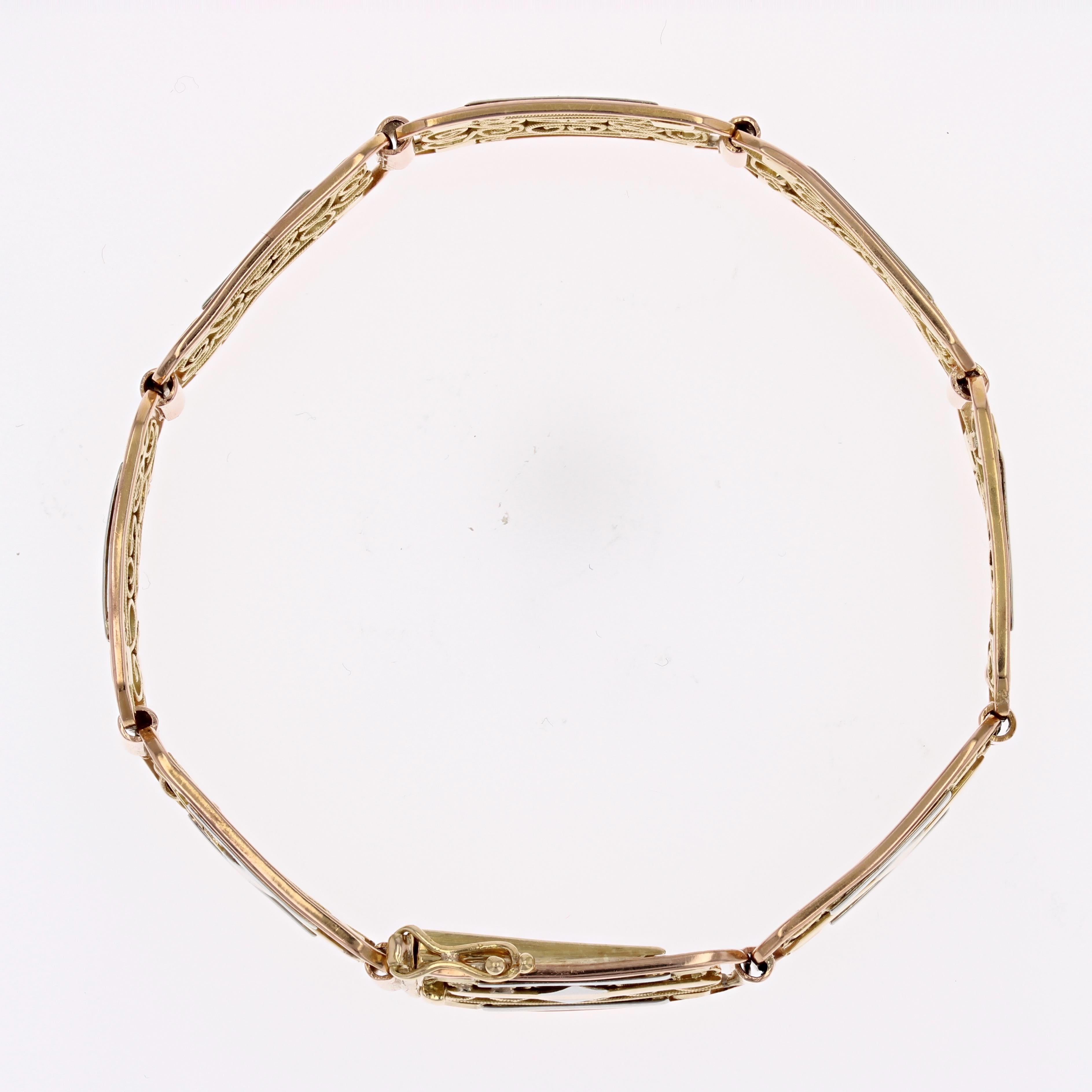 Bracelet Art déco français des années 1930 en or jaune et blanc 18 carats avec roses en vente 3