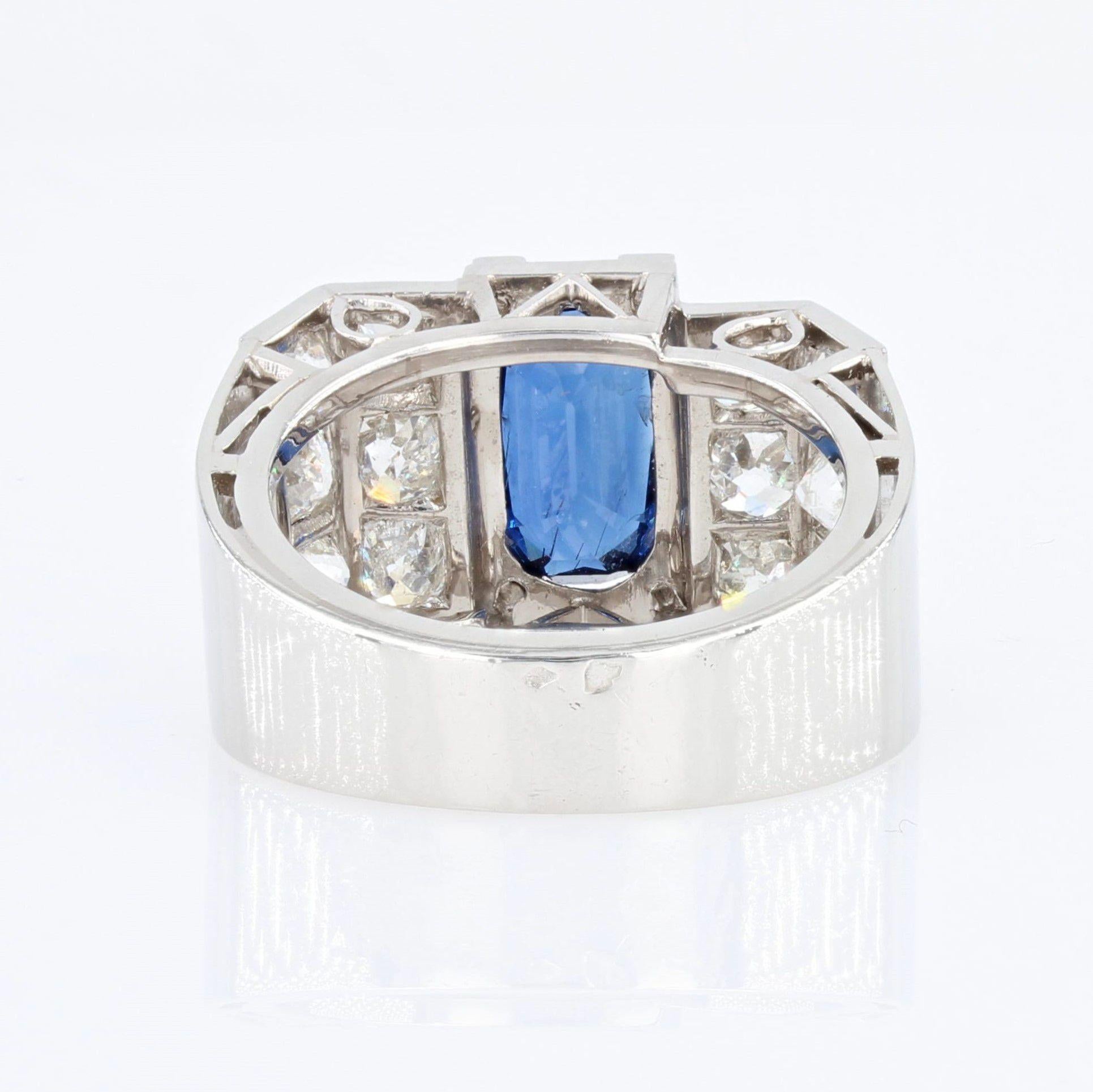 French 1930s 2.50 Carats Sapphire Diamonds Platinum Ring For Sale 7
