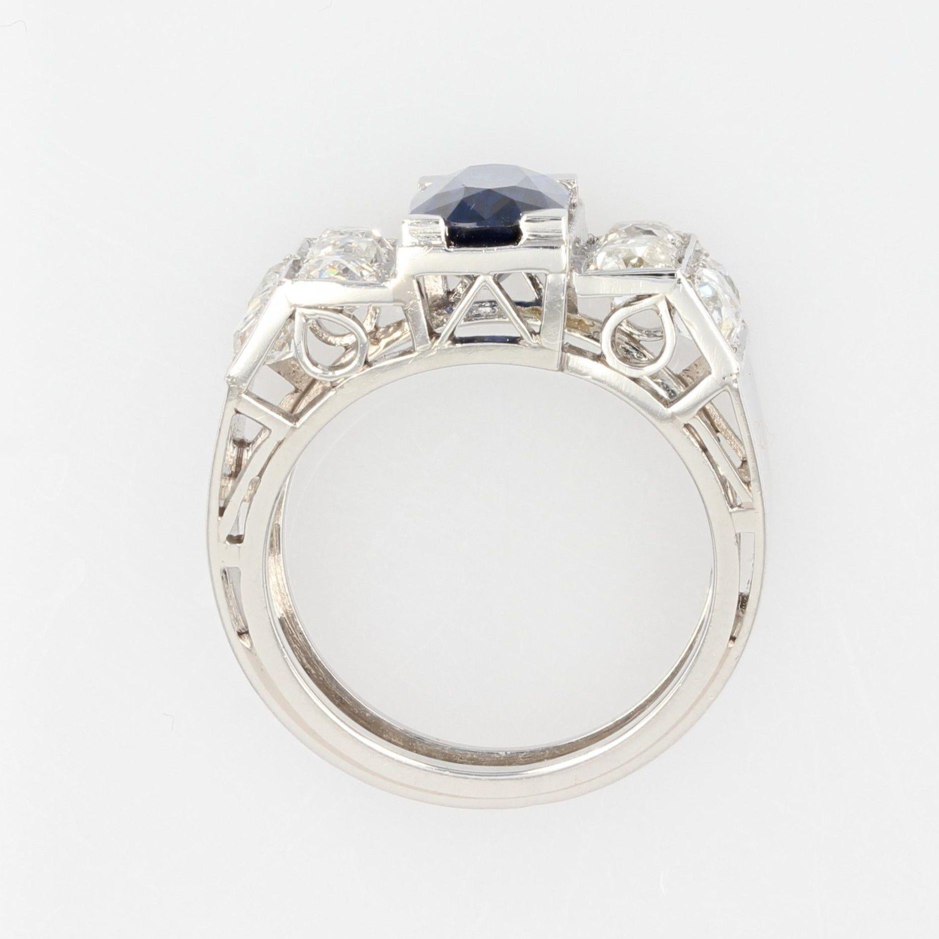 French 1930s 2.50 Carats Sapphire Diamonds Platinum Ring For Sale 10
