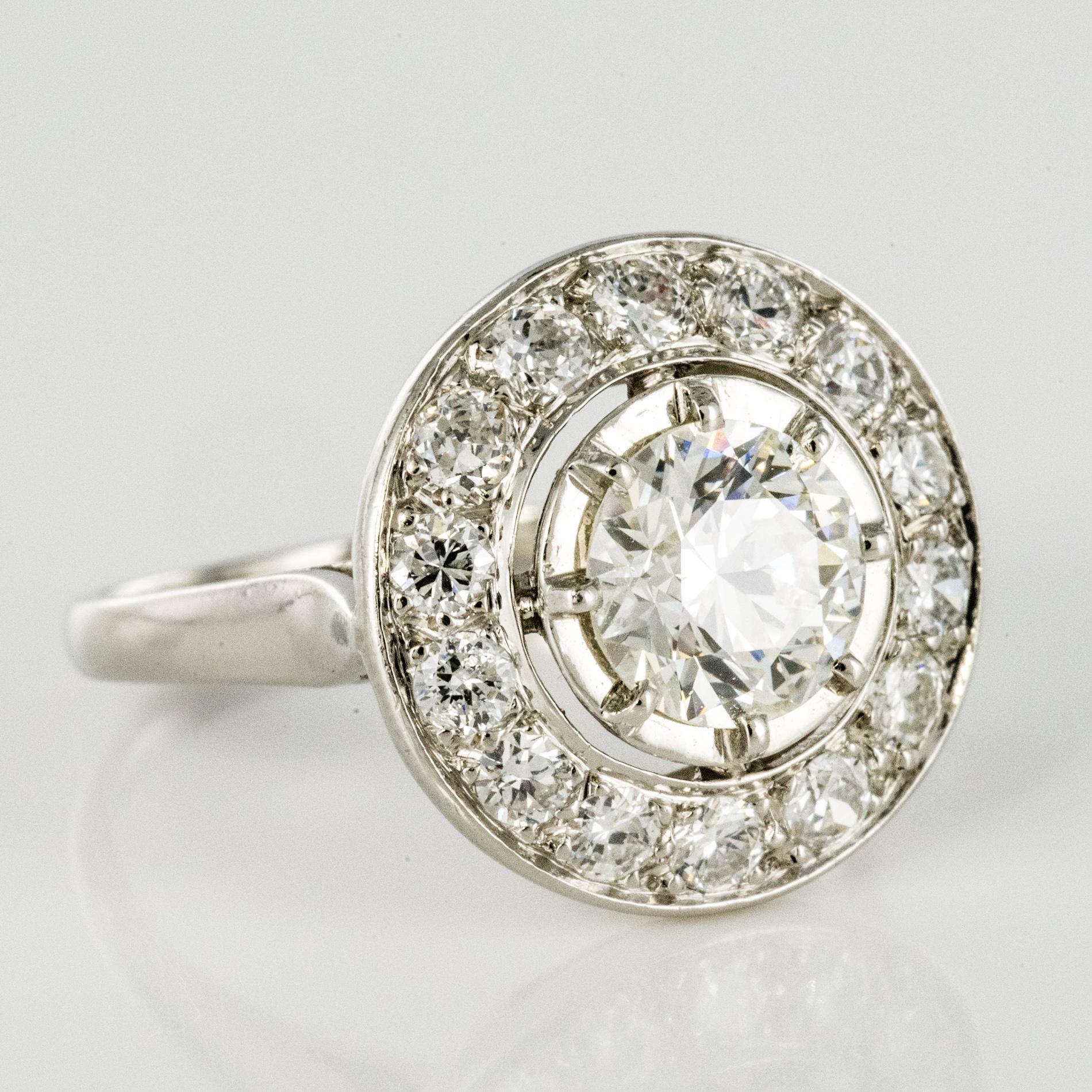 French 1930s Art Deco 1.62 Carat Diamonds Round Platinum Engagement Ring For Sale 8