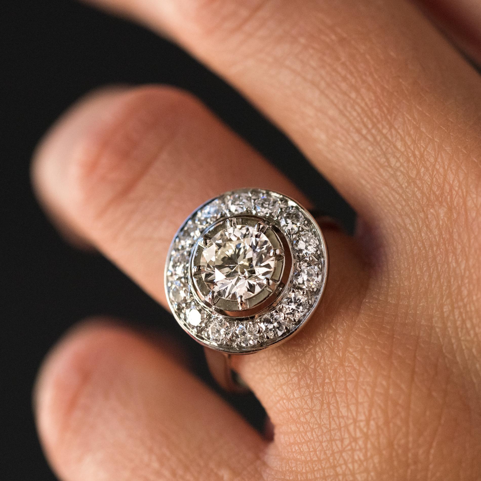Verlobungsring aus Platin mit 1,62 Karat Diamanten im Art dco-Stil der 1930er Jahre im Angebot 1