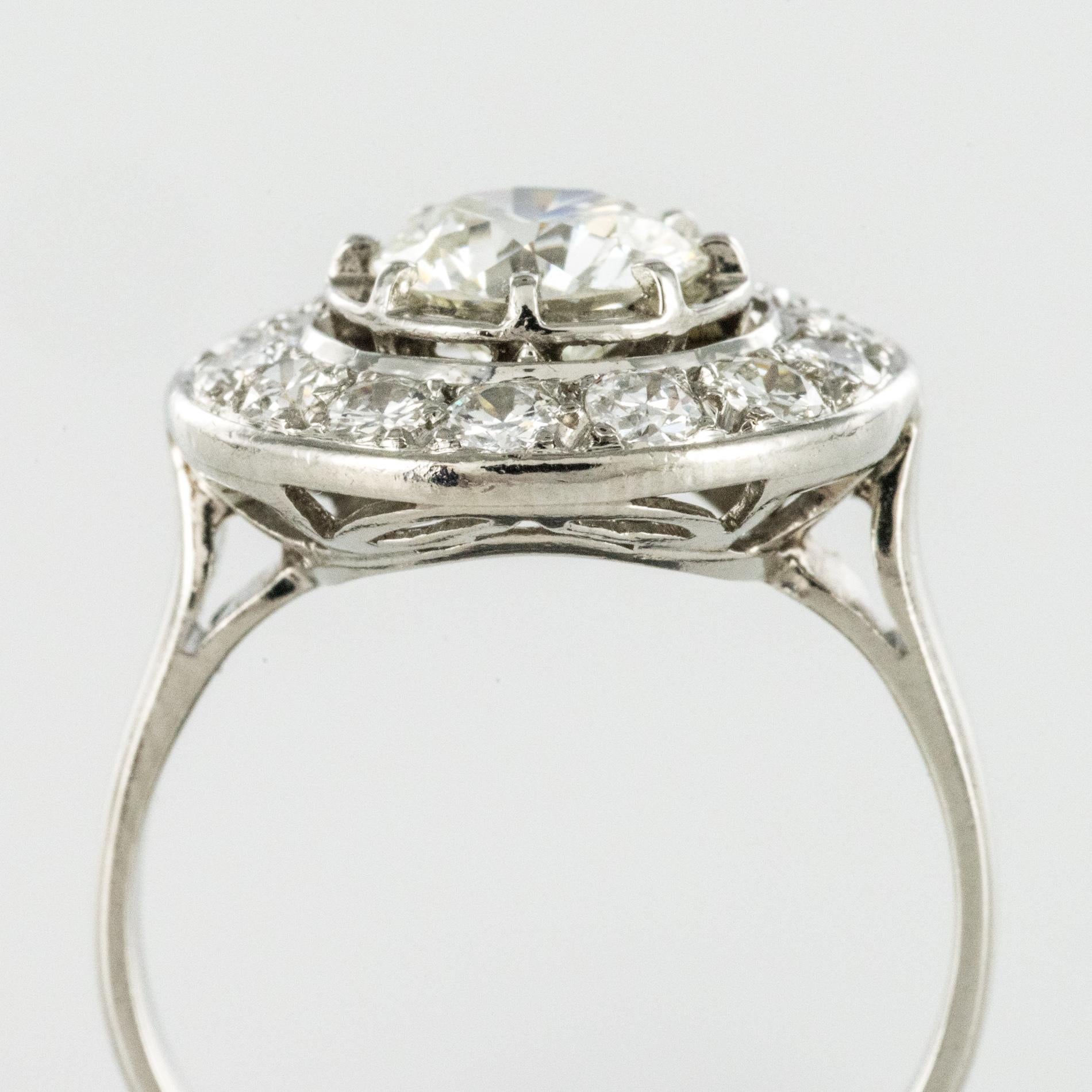 Women's French 1930s Art Deco 1.62 Carat Diamonds Round Platinum Engagement Ring For Sale