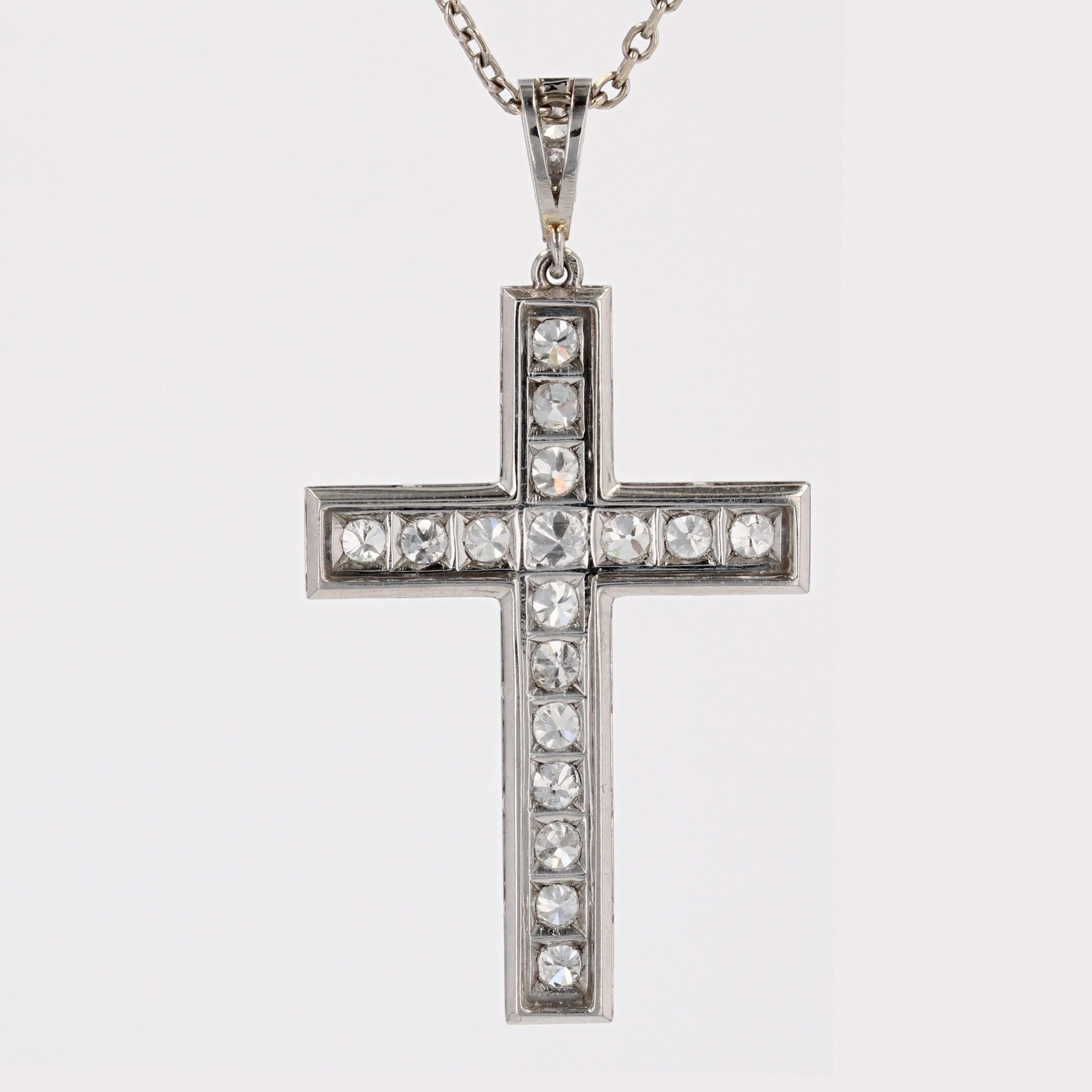 Pendentif croix en platine Art déco français des années 1930 avec diamants de 1,70 carat en vente 1