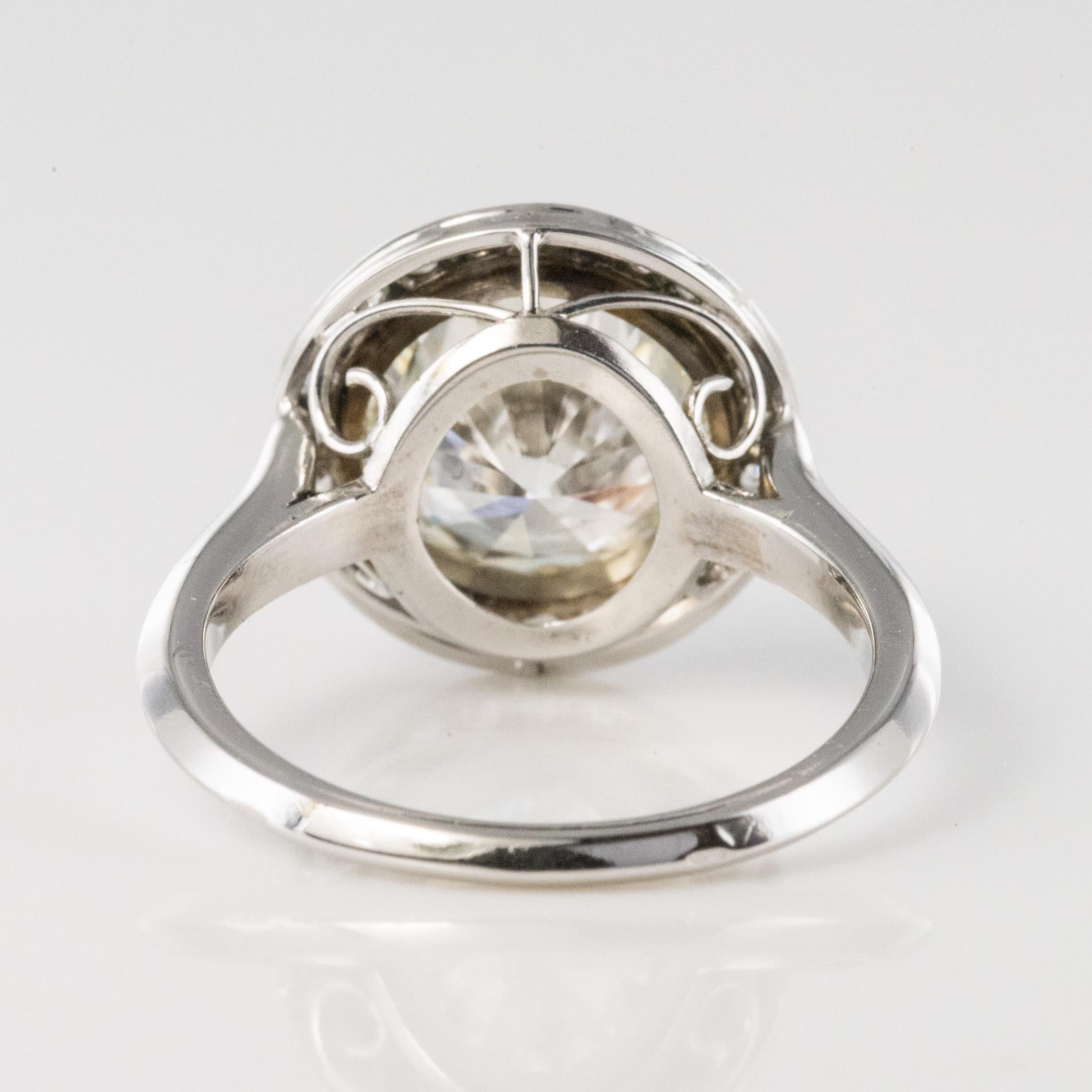 French 1930s Art Deco 18 Karat White Gold 3.84 Carat Diamond Ring For Sale 6