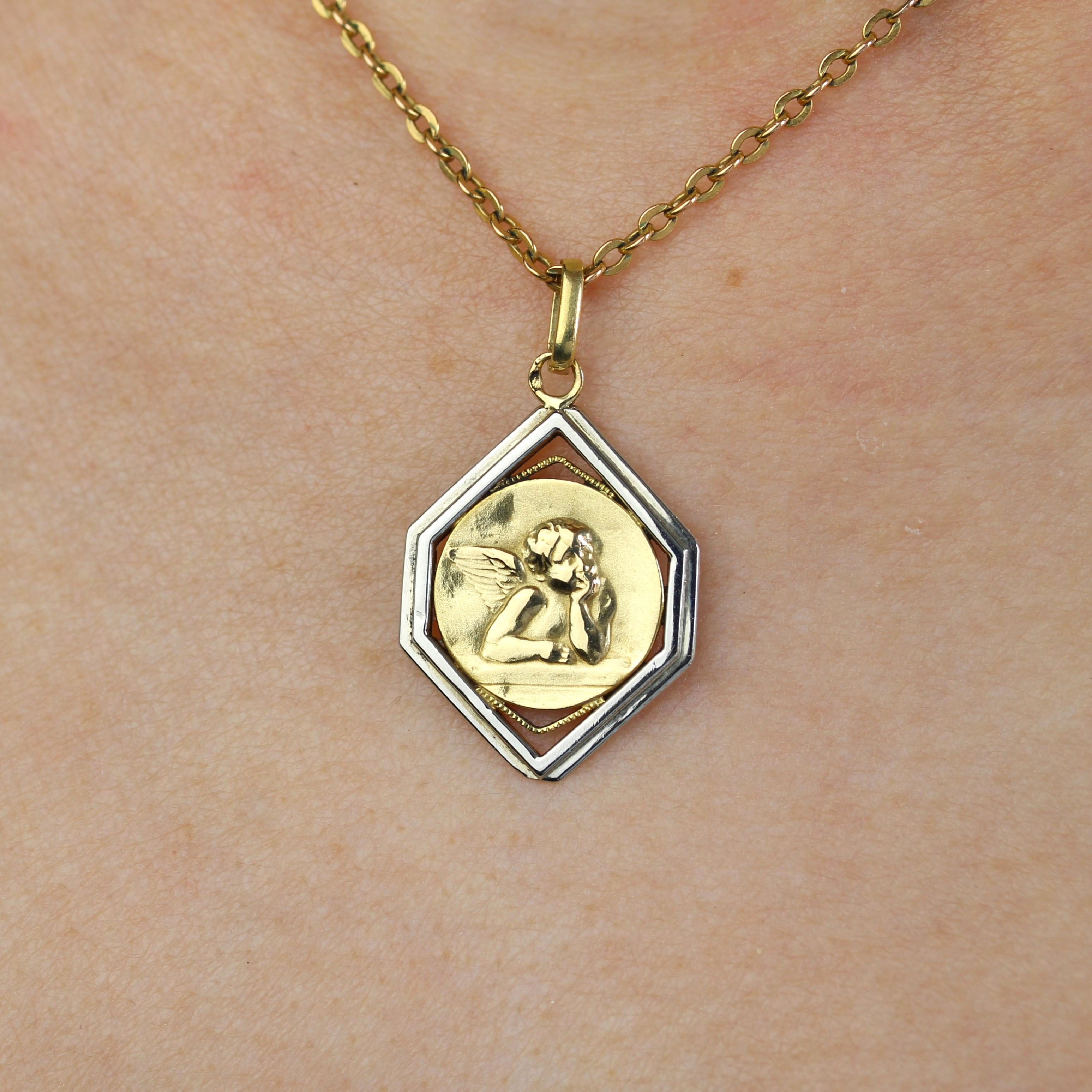 French 1930s Art Deco 18 Karat Yellow White Gold Cherub Medal Pendant For Sale 2