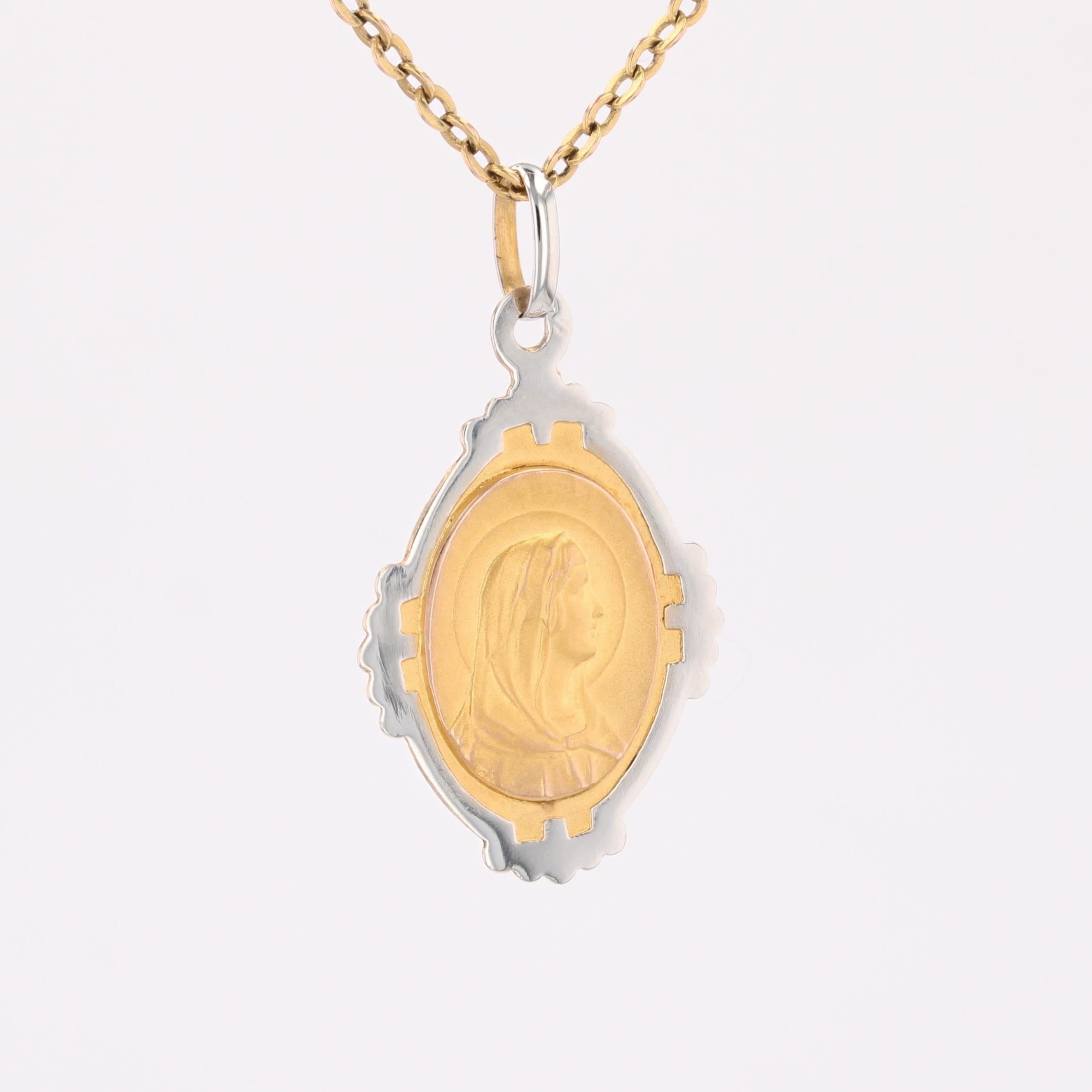 Pendentif Médaille de la Vierge en or jaune blanc 18 carats Art déco français des années 1930 en vente 1