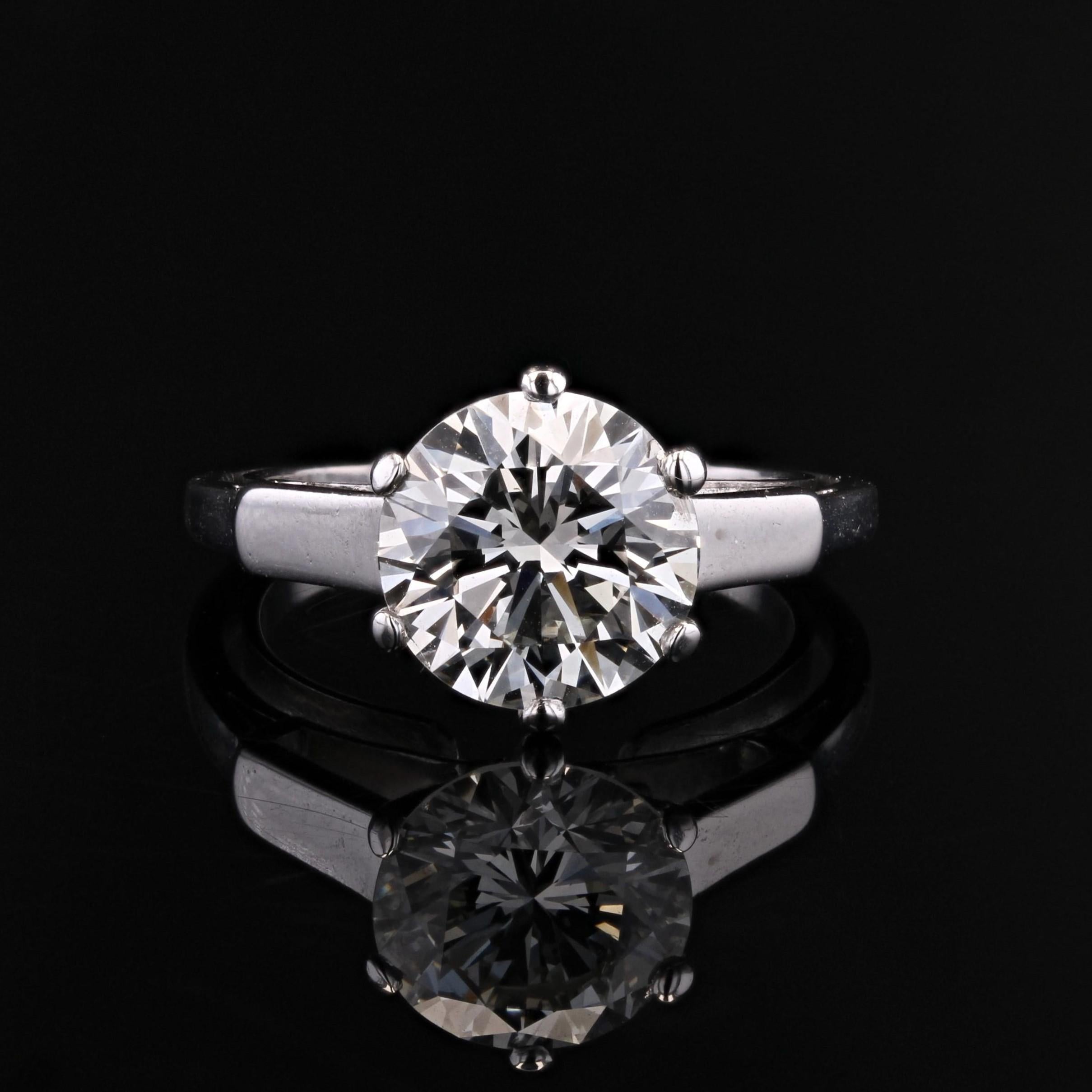 Französischer Art Deco 2,66 Karat J.SI2 Diamant 18 K Weißgold Solitär-Ring, Französisch 1930er Jahre im Zustand „Hervorragend“ im Angebot in Poitiers, FR