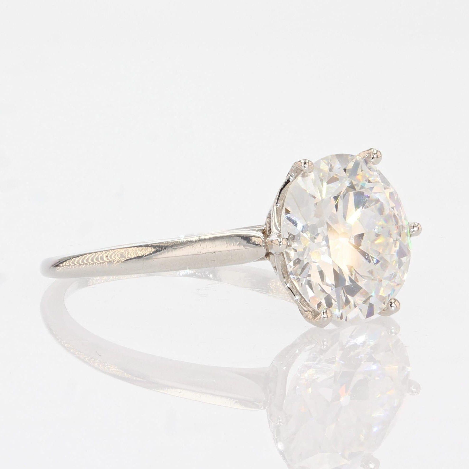 French 1930s Art Deco 2.79 Carat G.VS Diamond Platinum Solitaire Ring For Sale 5