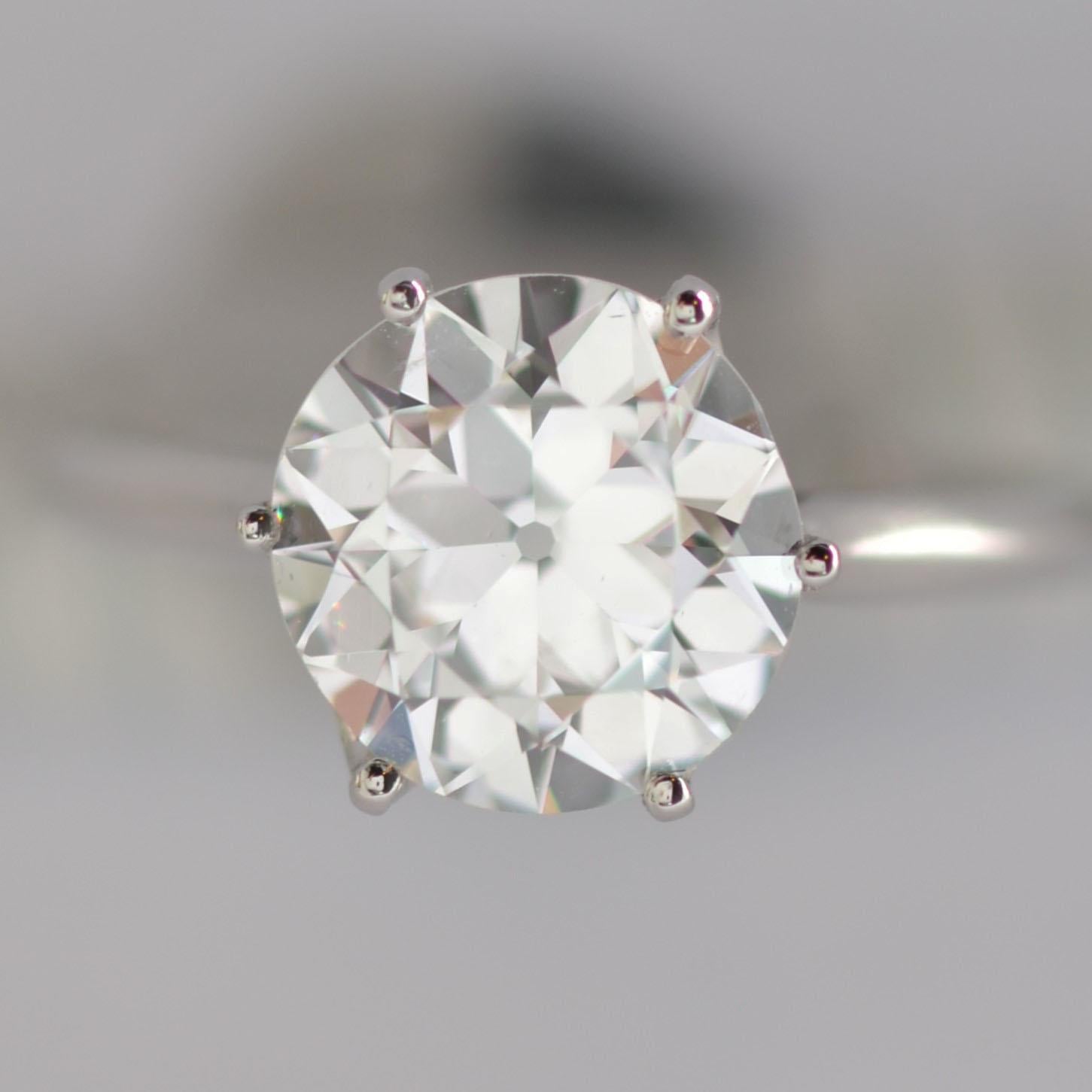 French 1930s Art Deco 2.79 Carat G.VS Diamond Platinum Solitaire Ring For Sale 7