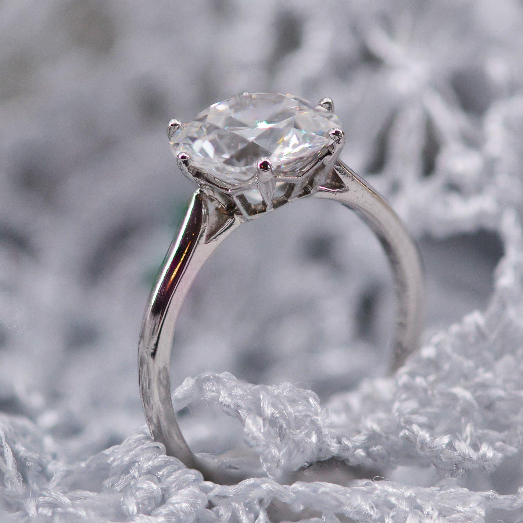 Franzsischer Art Deco Platin- Solitr-Ring, 2,79 Karat G.VS Diamant im Angebot 8